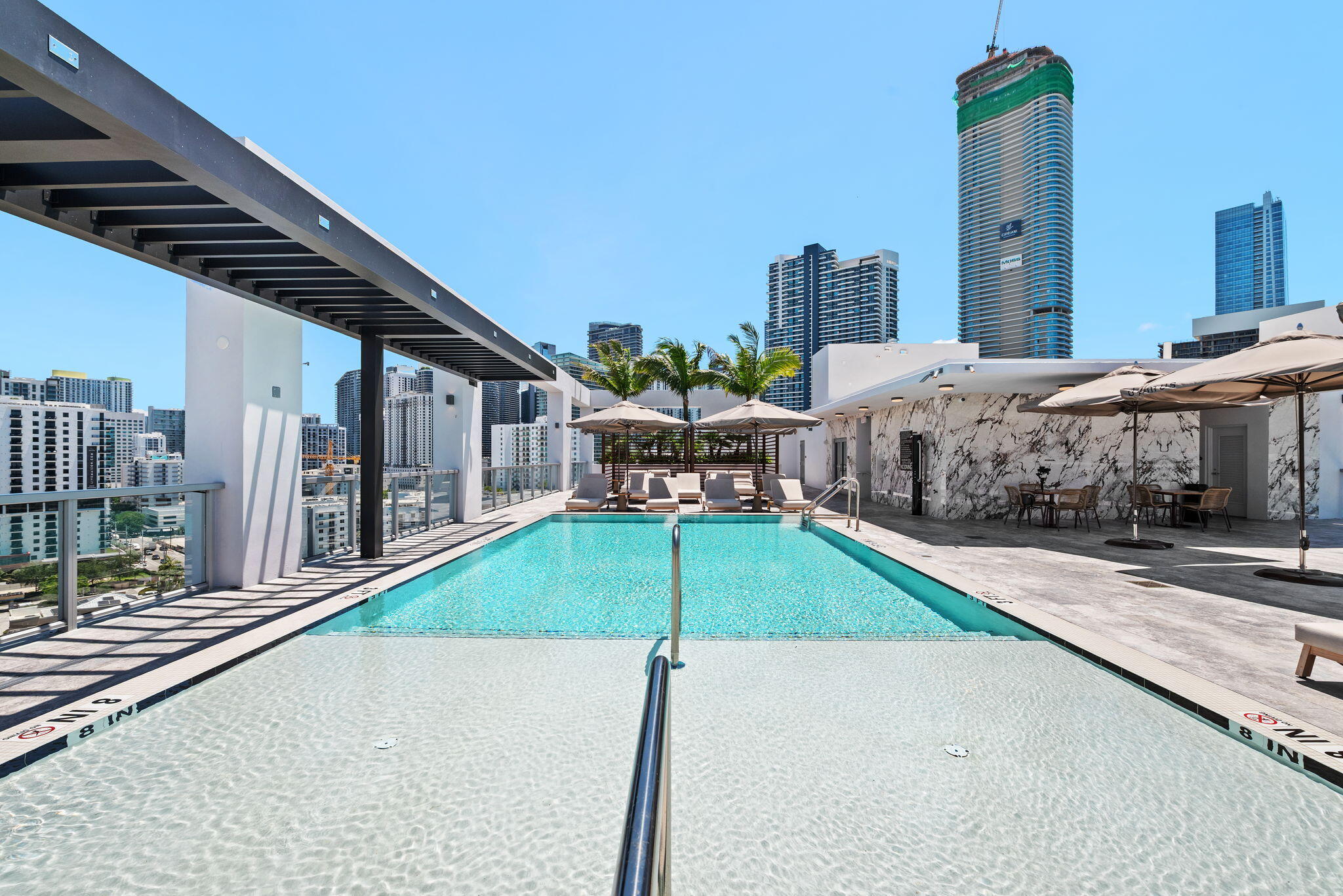 DOMUS - Residential