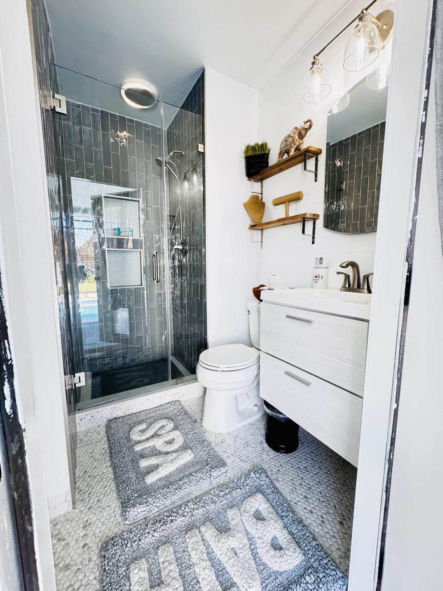 HERITAGE HOMES - Residential