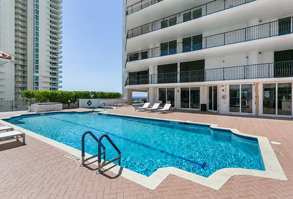 JACKSON TOWER LAS OLAS CONDO - Residential