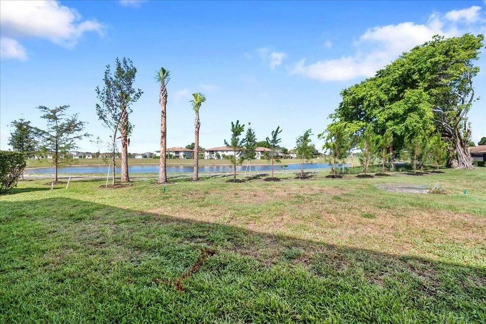 PALM GREENS AT VILLA DEL RAY CONDO II - Residential