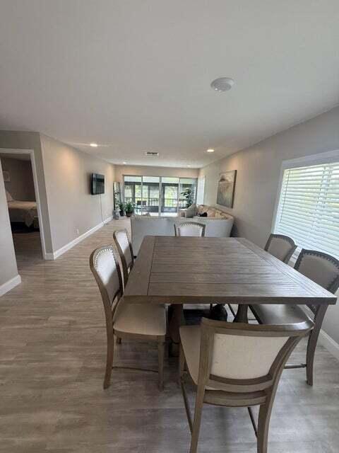 PALM GREENS AT VILLA DEL RAY CONDO II - Residential