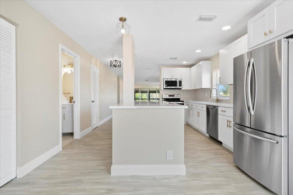 PALM GREENS AT VILLA DEL RAY CONDO II - Residential