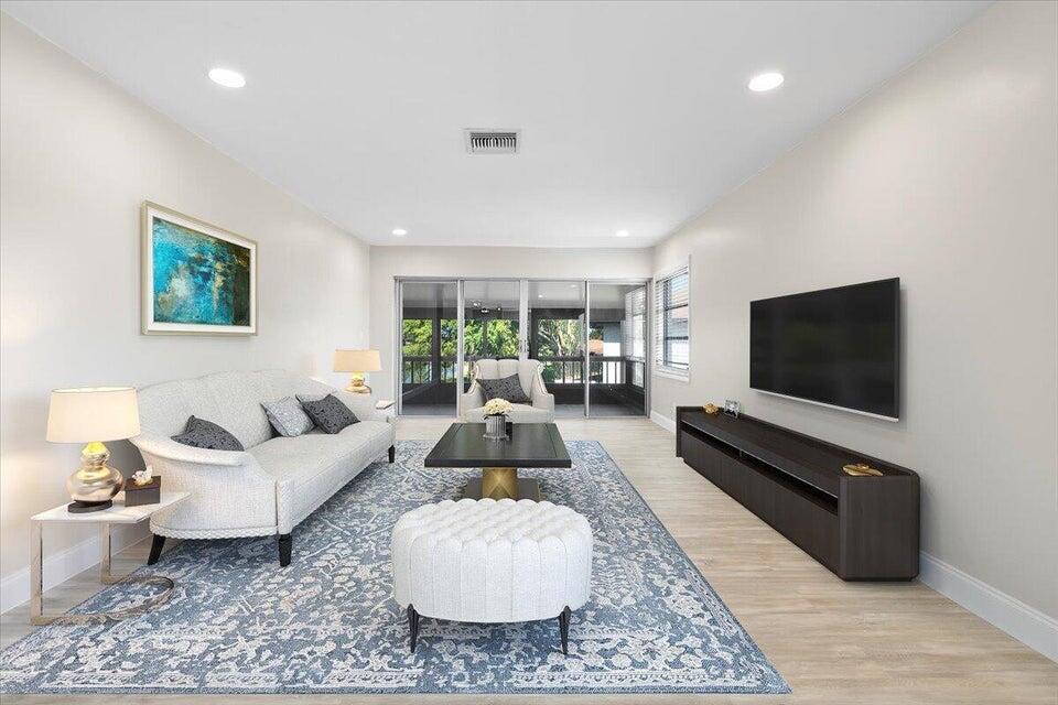 PALM GREENS AT VILLA DEL RAY CONDO II - Residential