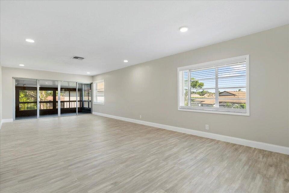 PALM GREENS AT VILLA DEL RAY CONDO II - Residential