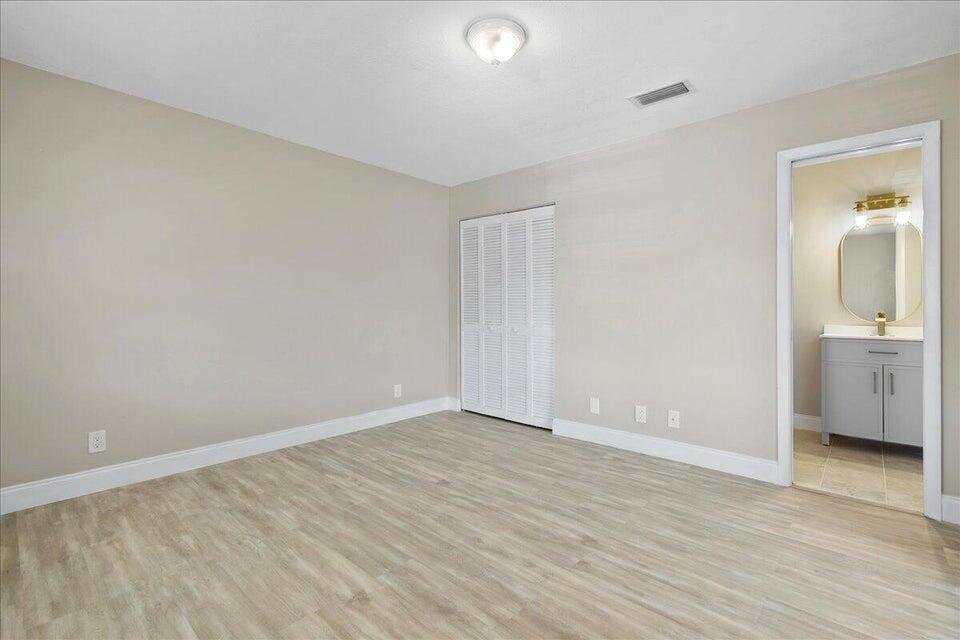 PALM GREENS AT VILLA DEL RAY CONDO II - Residential