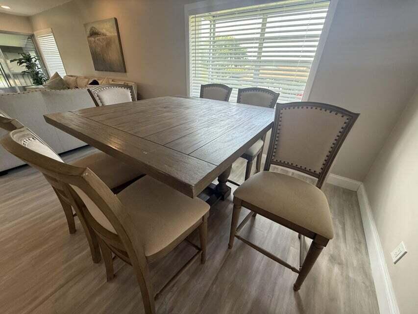 PALM GREENS AT VILLA DEL RAY CONDO II - Residential