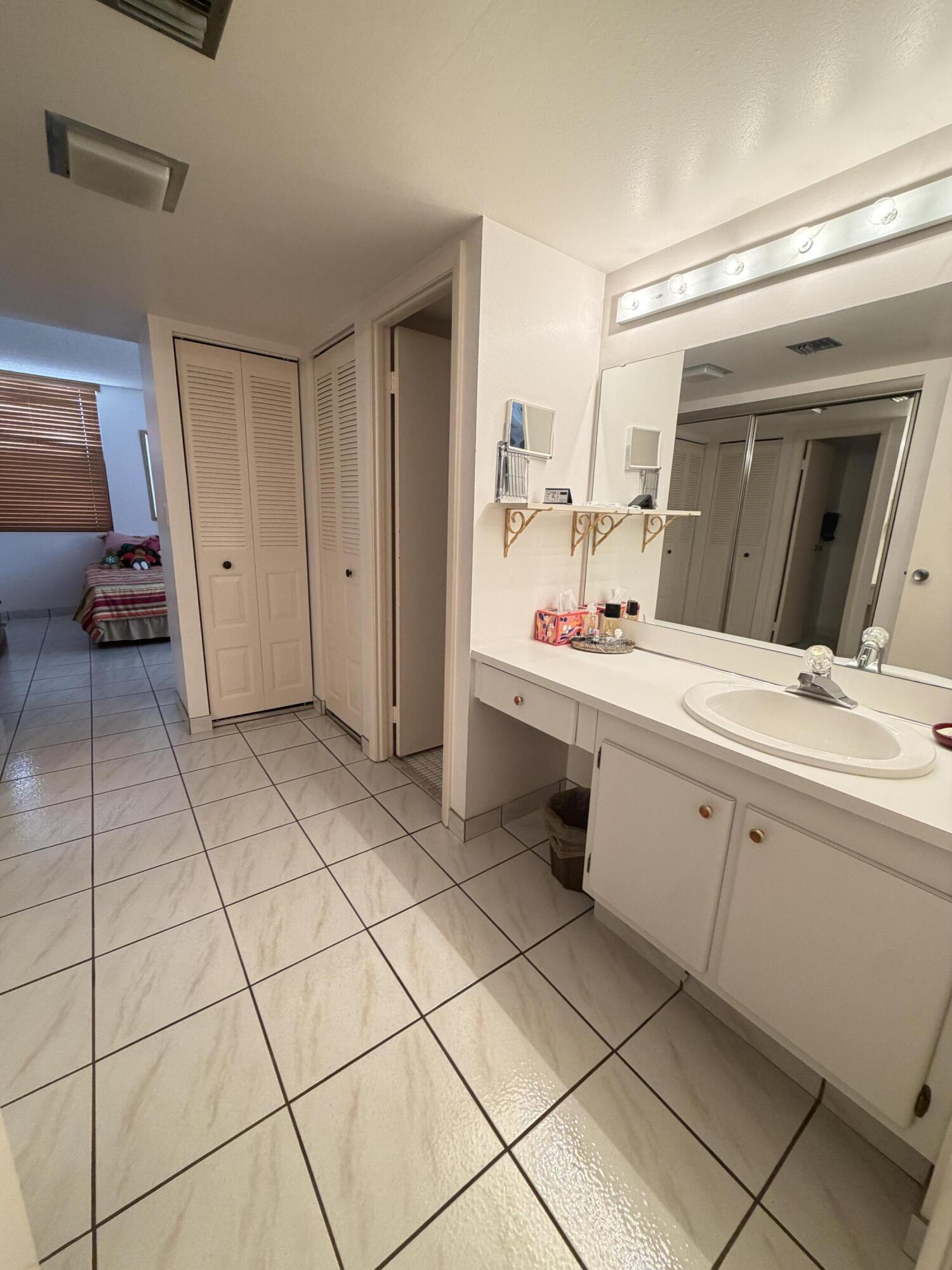 CORONADO CONDO- TOWER II - Residential