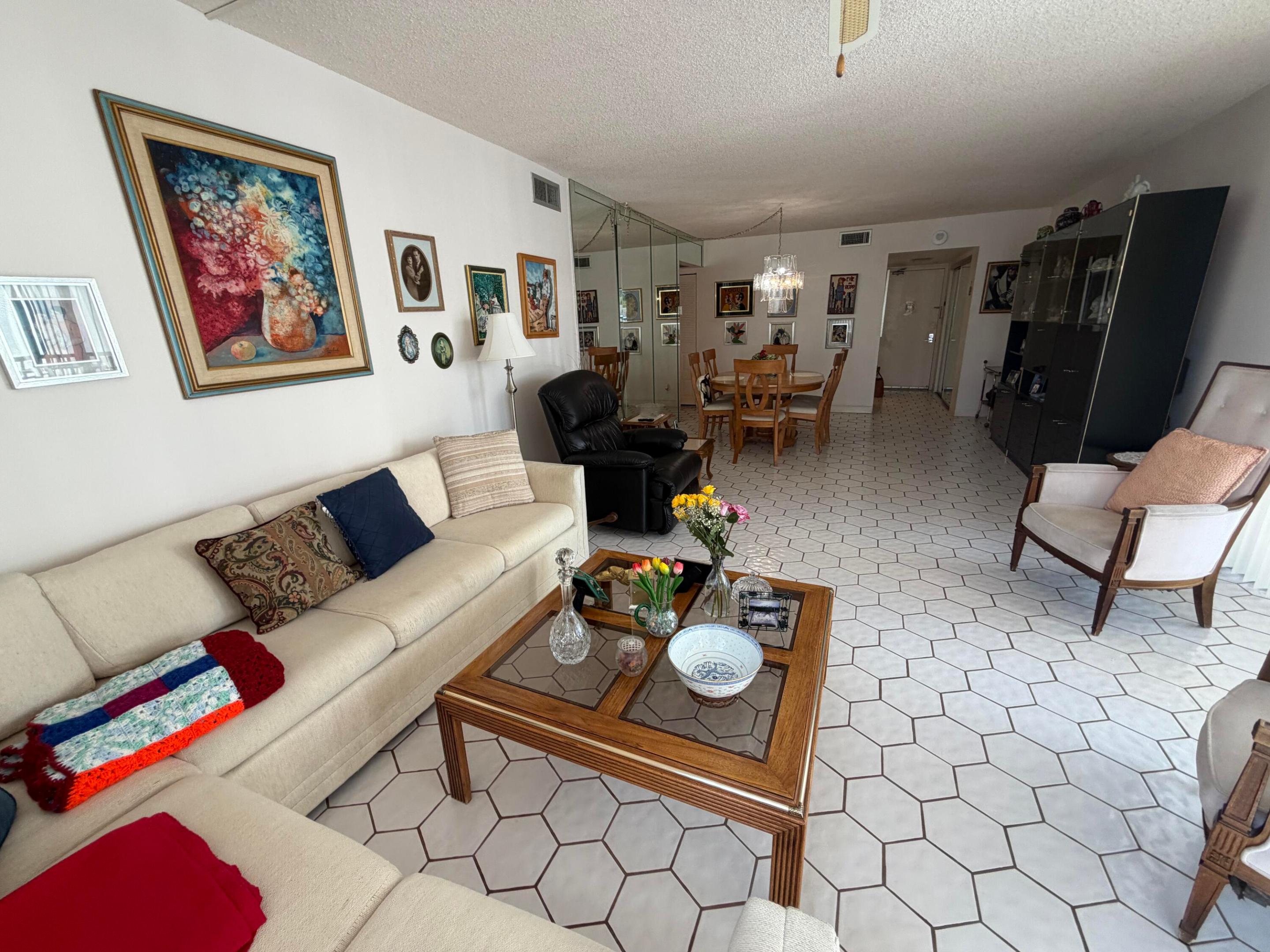 CORONADO CONDO- TOWER II - Residential