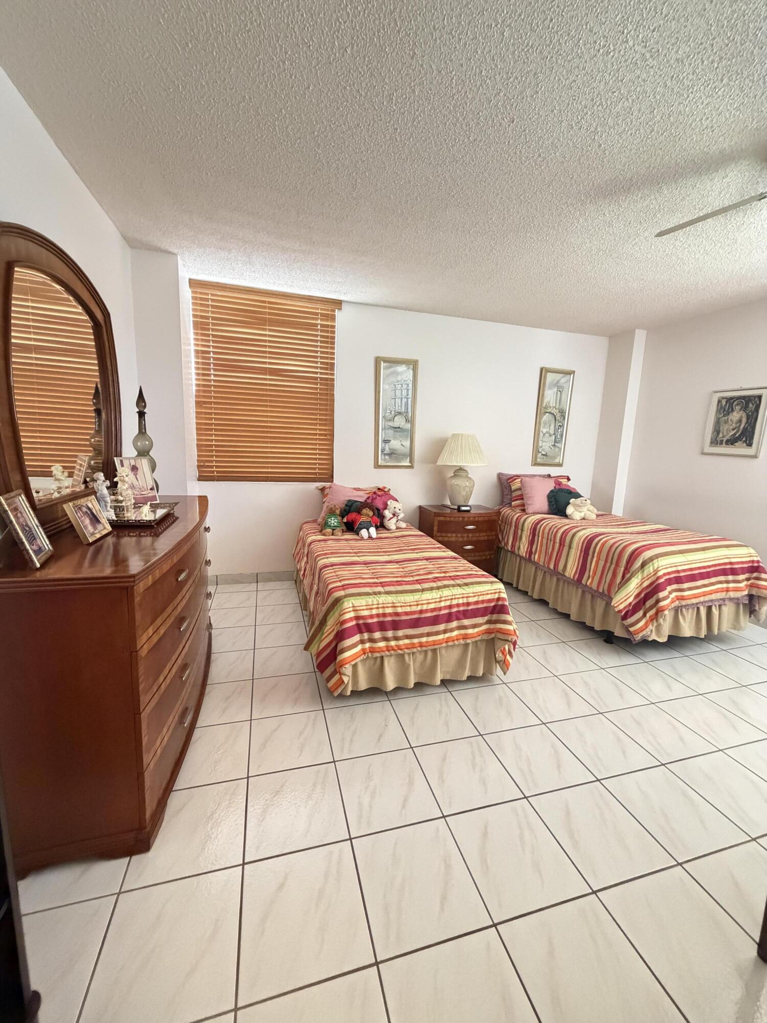 CORONADO CONDO- TOWER II - Residential