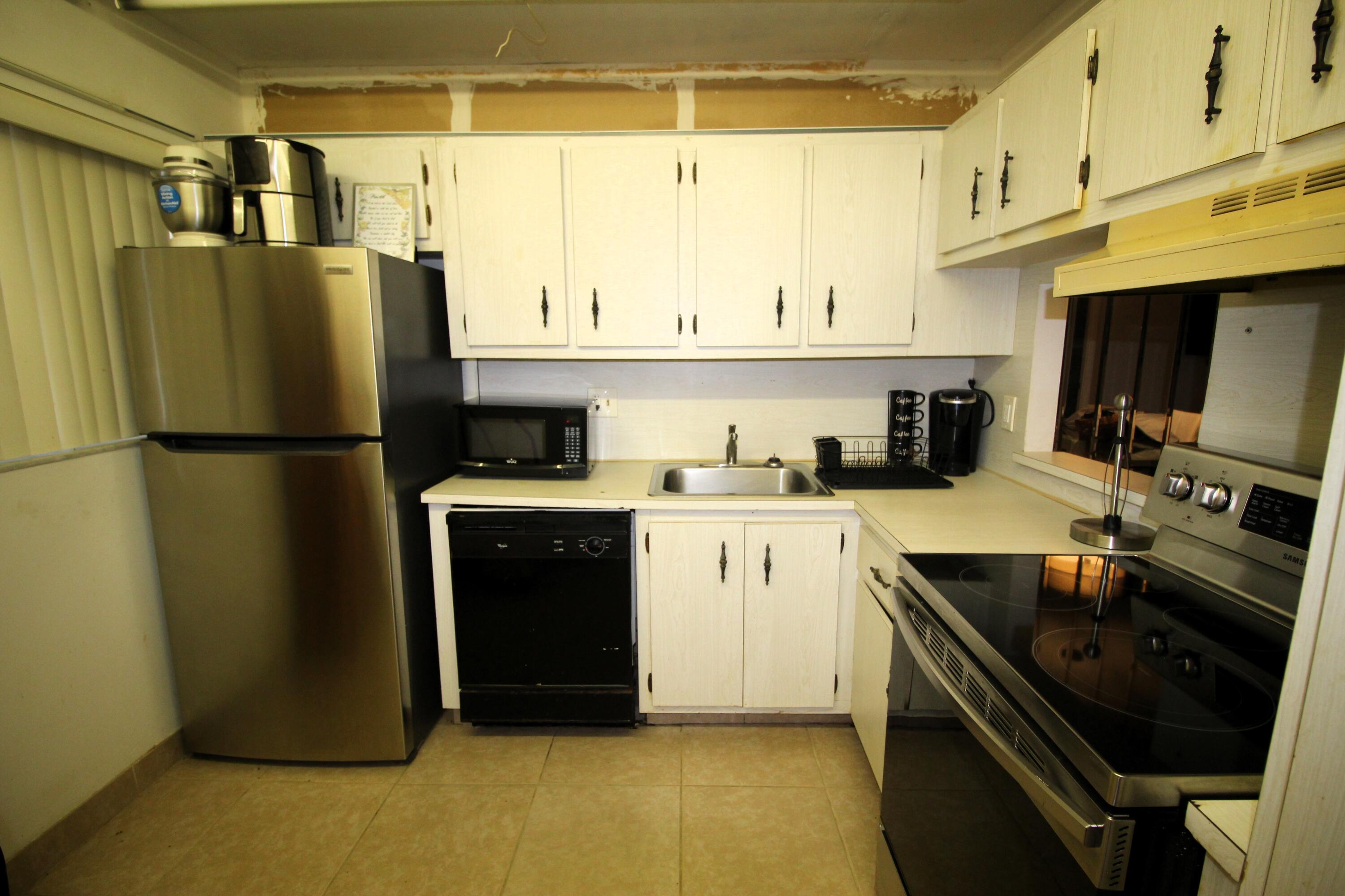 HOLIDAY SPRINGS VILLAGE 2 CONDO - Residential