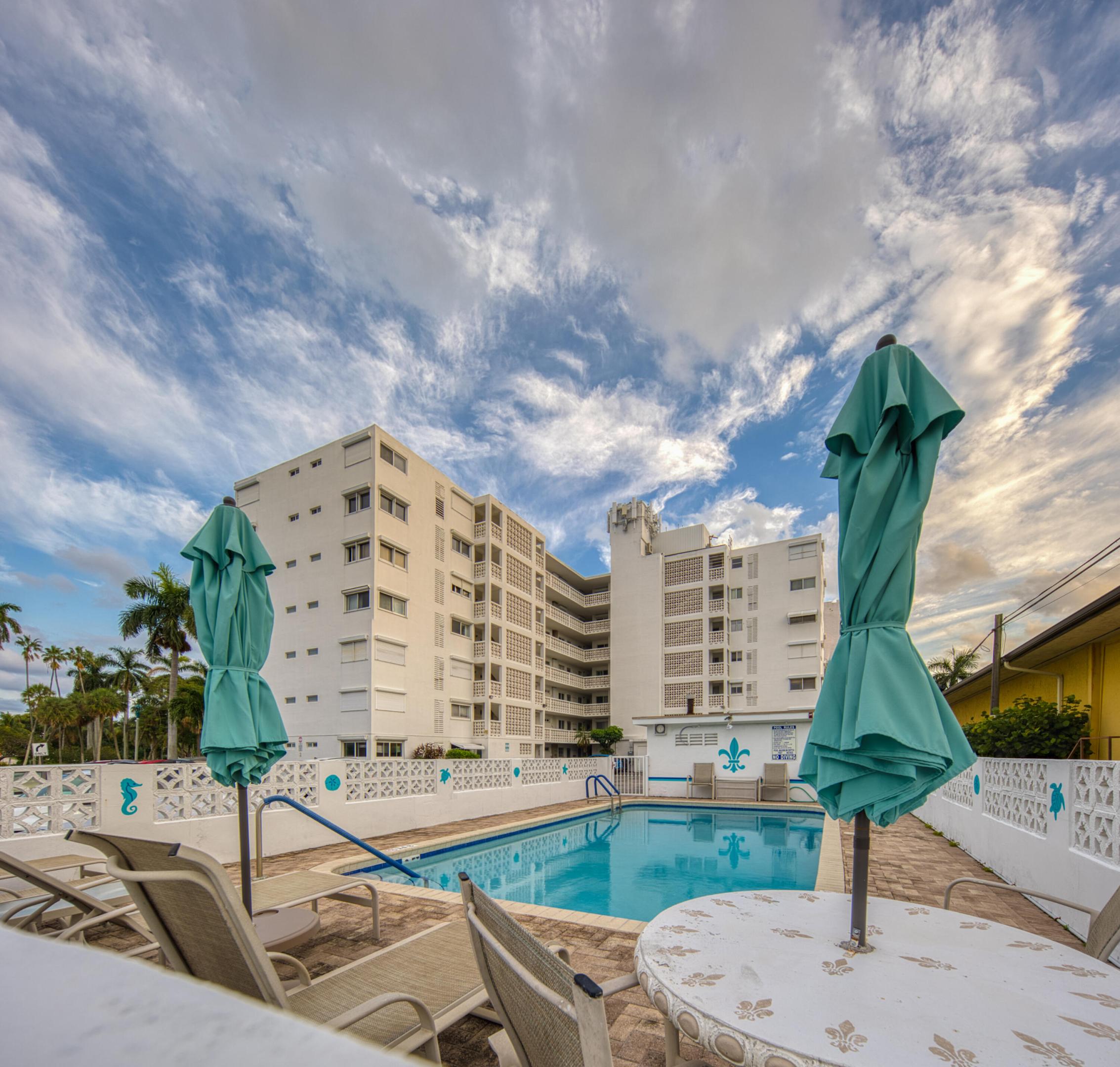 FLEUR DE LIS CONDO - Residential