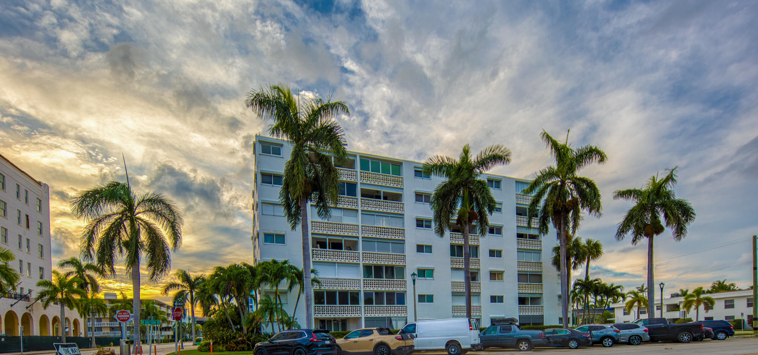 FLEUR DE LIS CONDO - Residential
