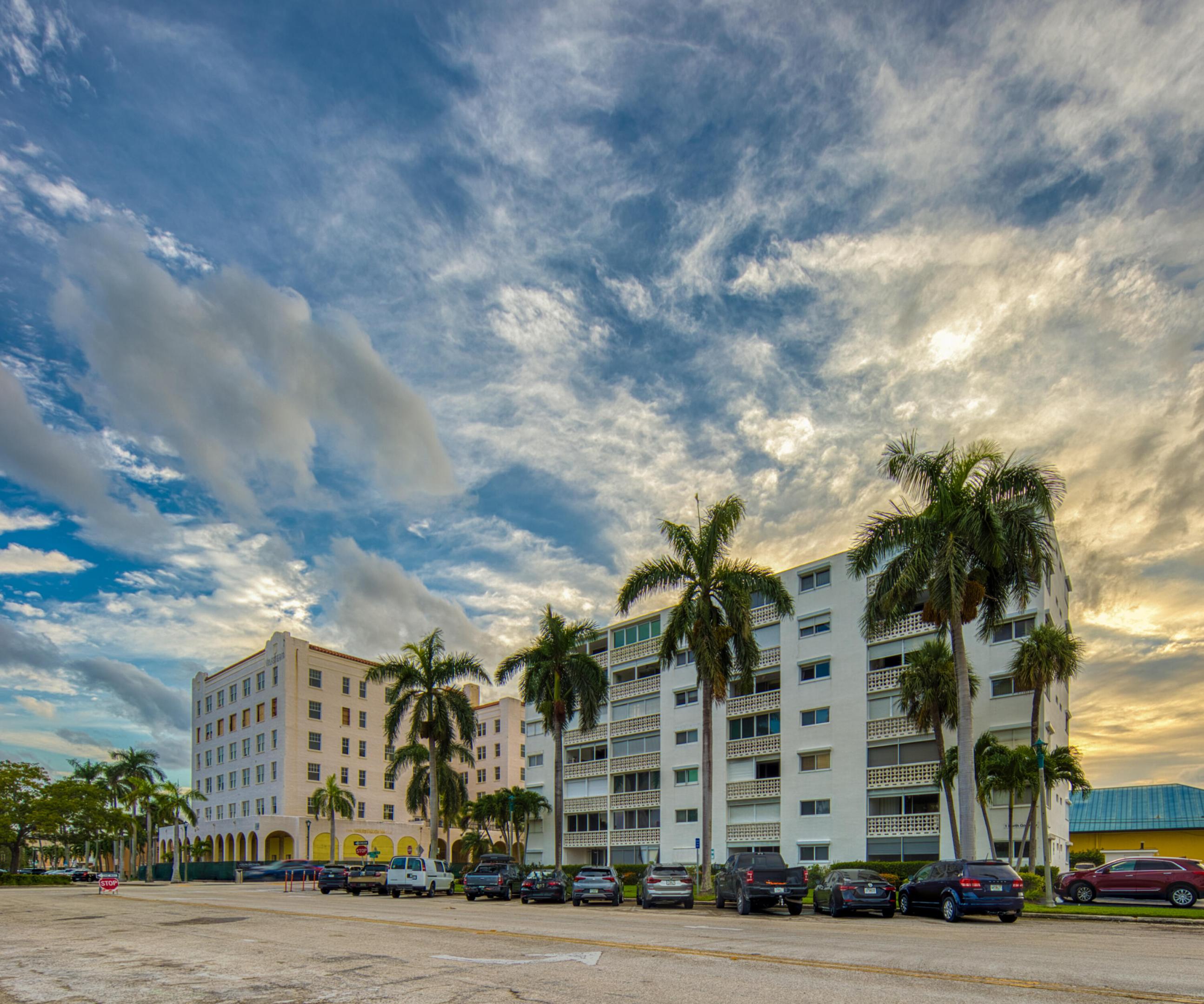 FLEUR DE LIS CONDO - Residential