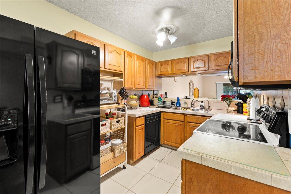Tamarac Gardens - Residential