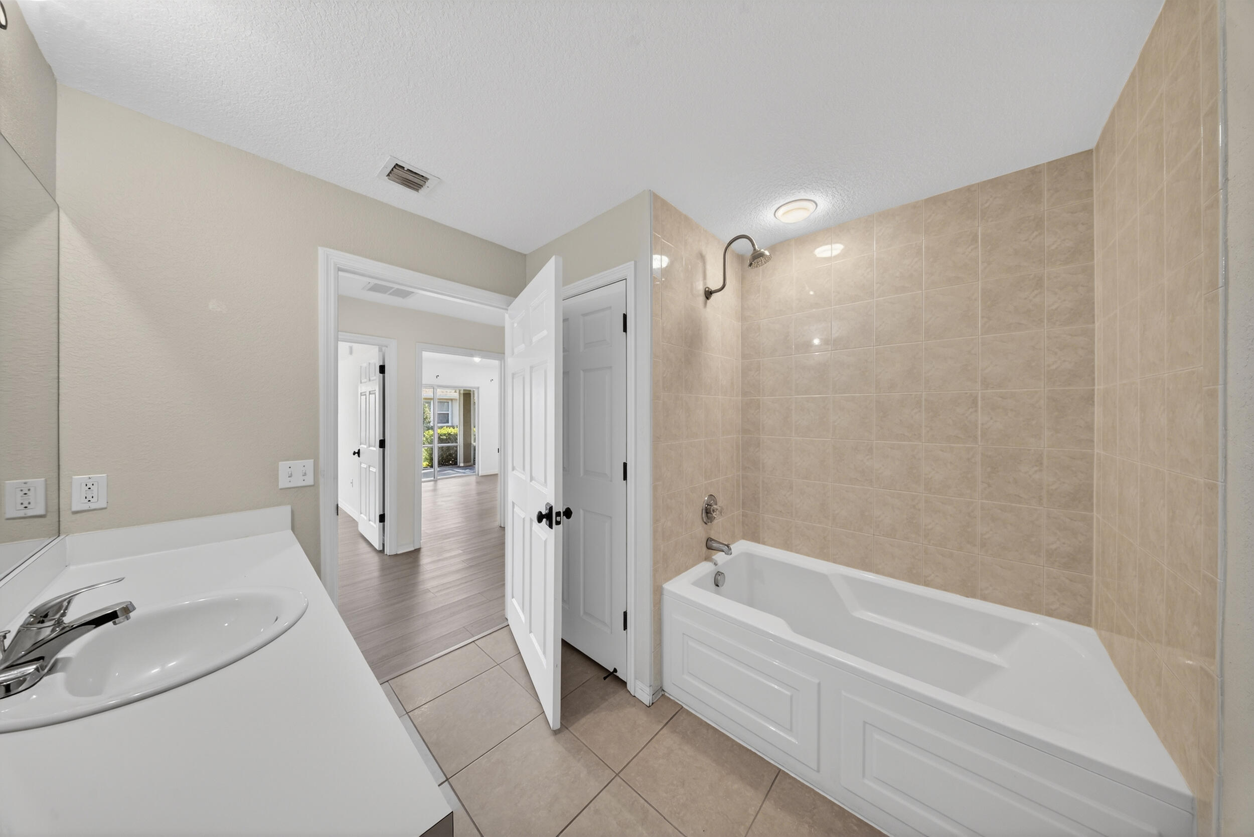 THE PRESERVE AT THE SAVANNAHS CONDOMINIUM - Residential