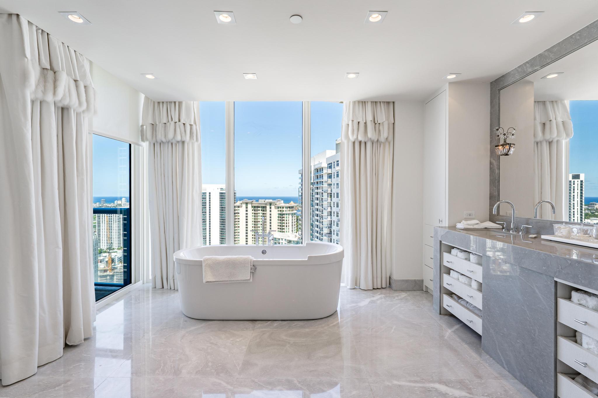 LAS OLAS RIVER HOUSE CONDO - Residential
