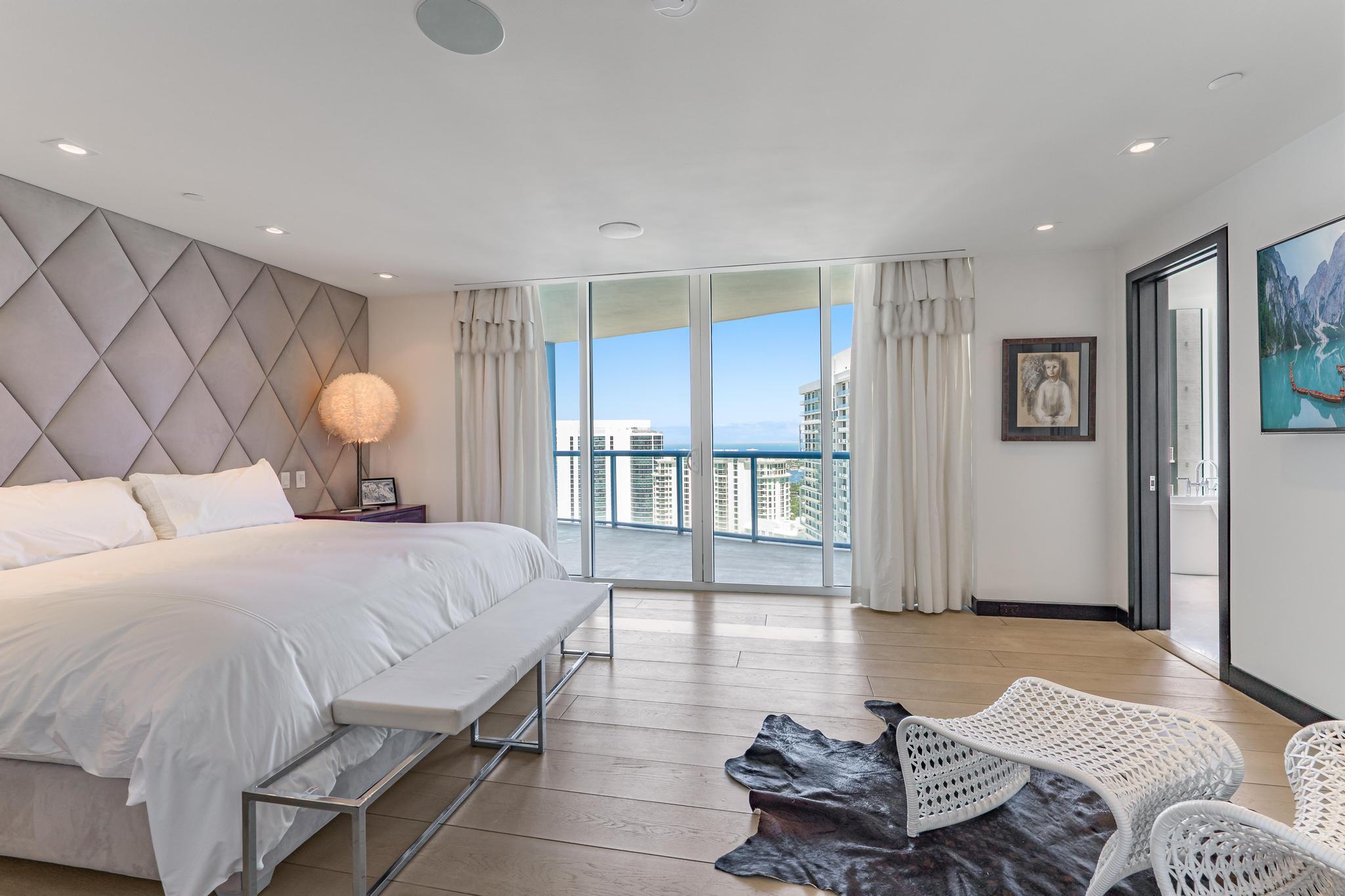 LAS OLAS RIVER HOUSE CONDO - Residential