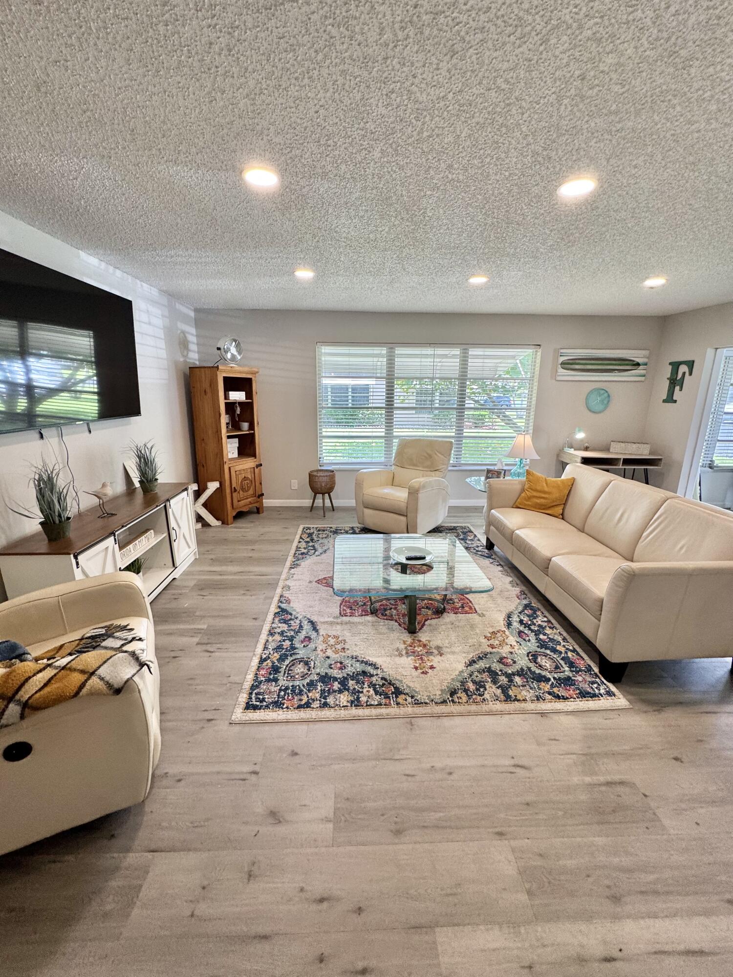 HIGH POINT OF DELRAY SEC 6 CONDO - Residential Lease