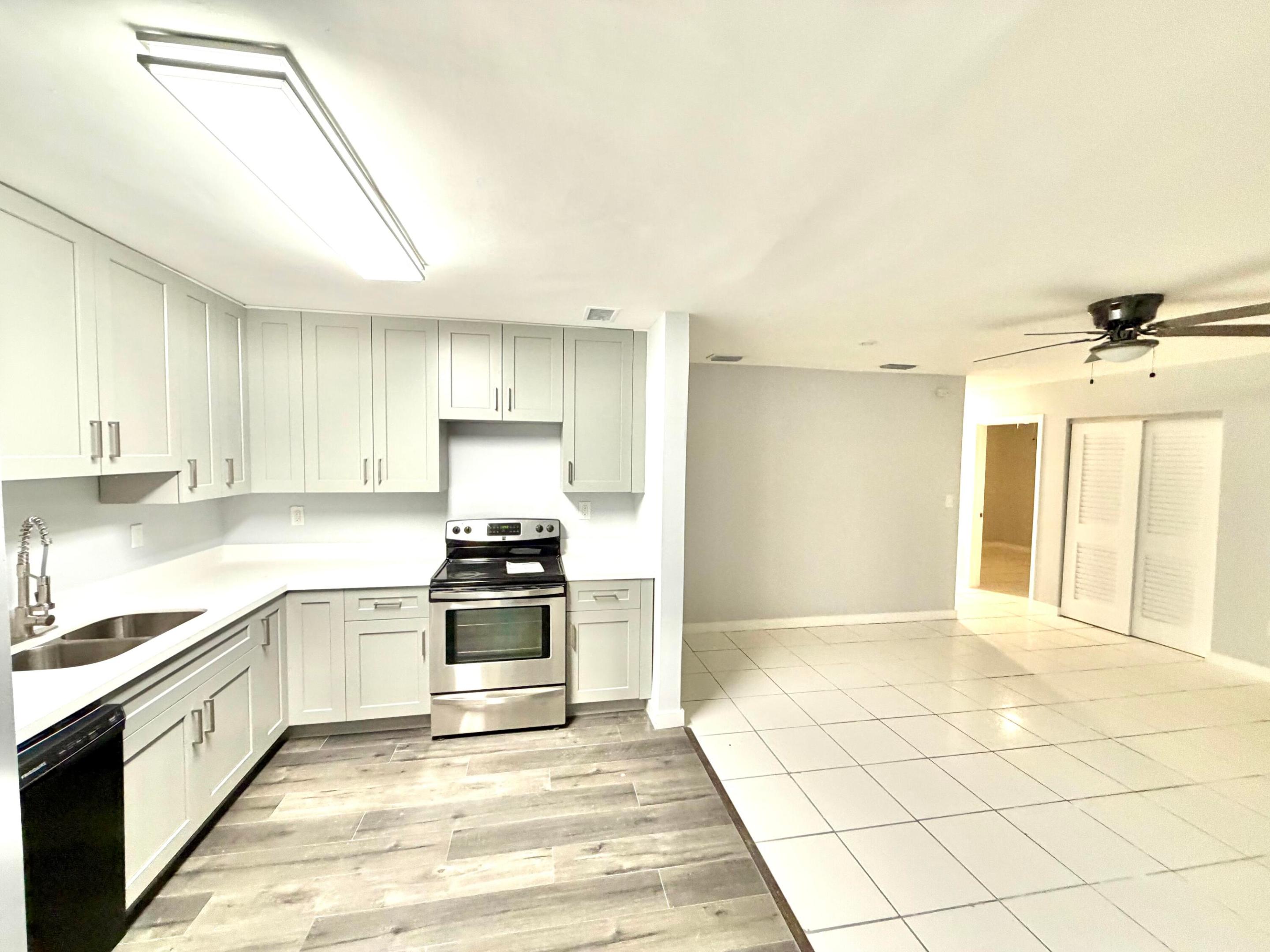 LESLIE ESTATES - Residential
