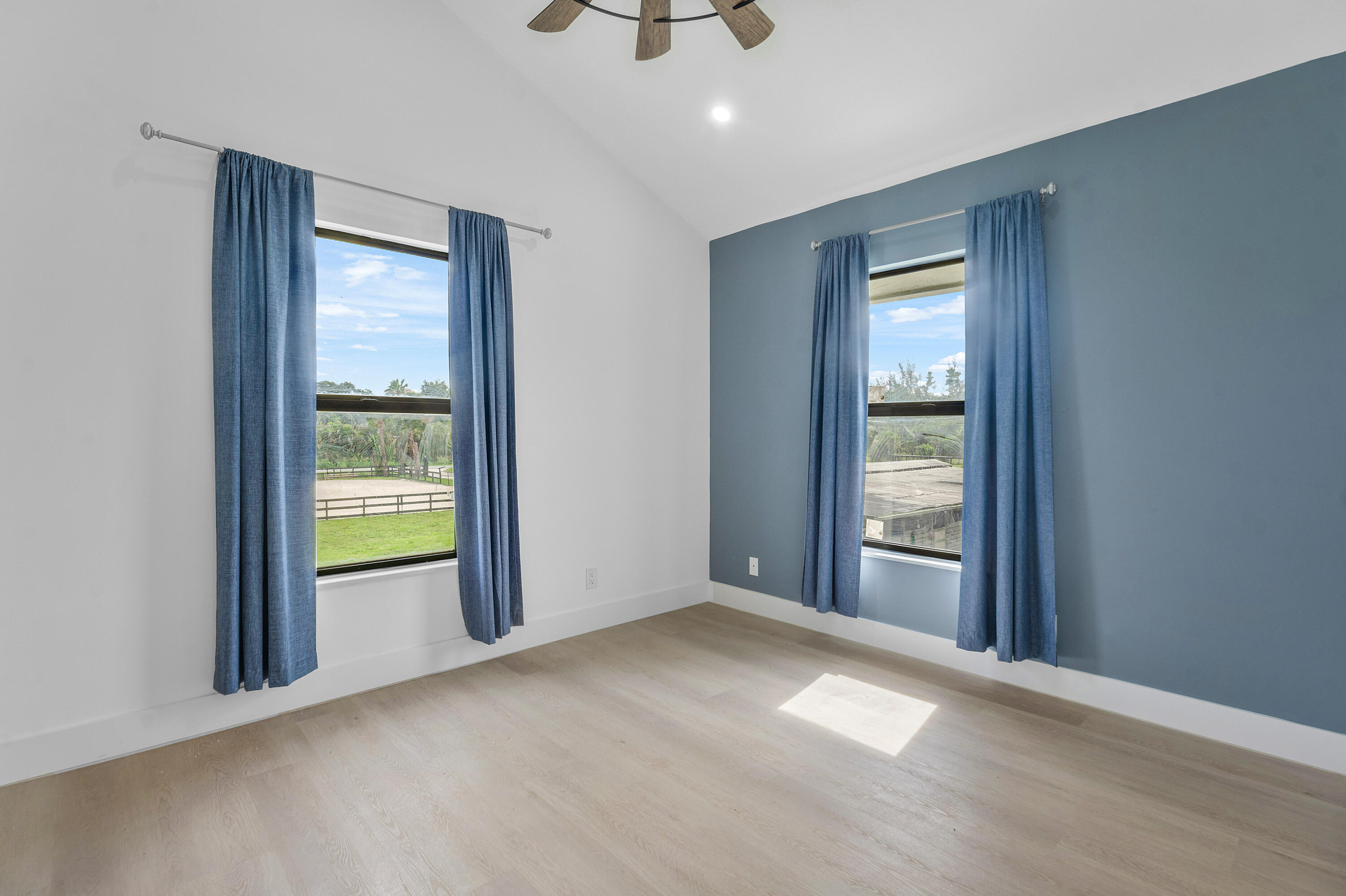 LOXAHATCHEE GROVES - Residential Lease