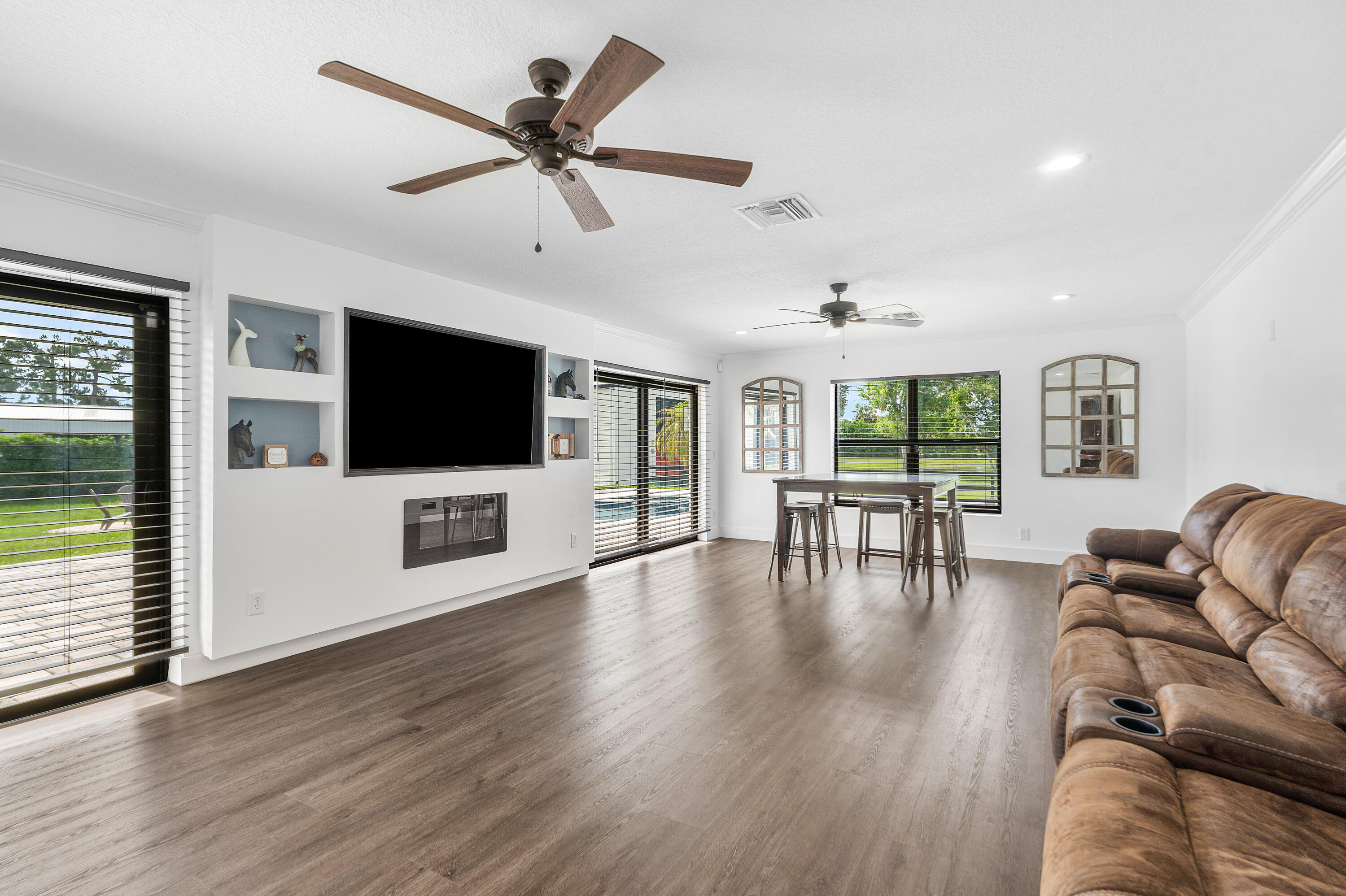 LOXAHATCHEE GROVES - Residential Lease