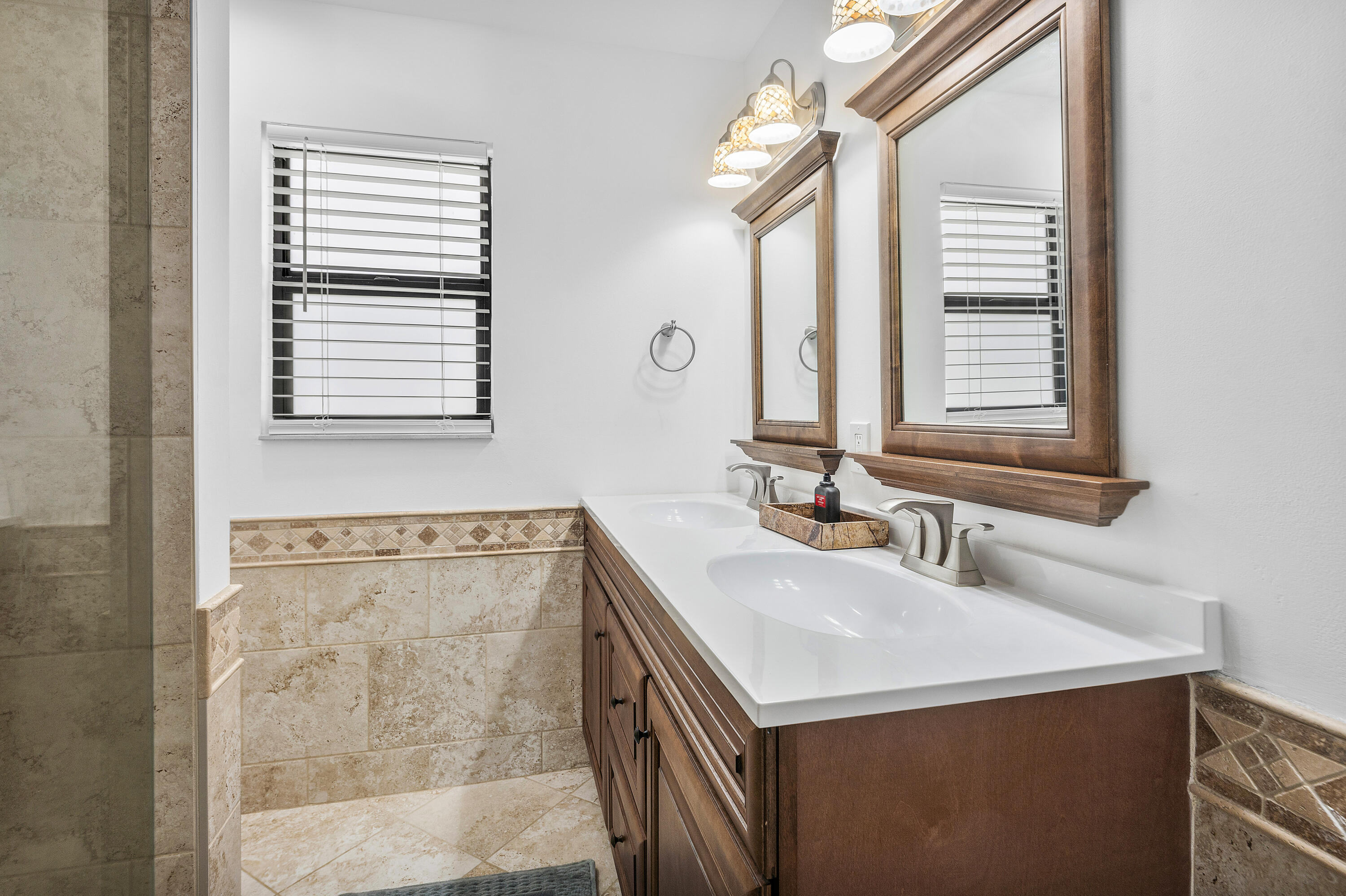 LOXAHATCHEE GROVES - Residential Lease