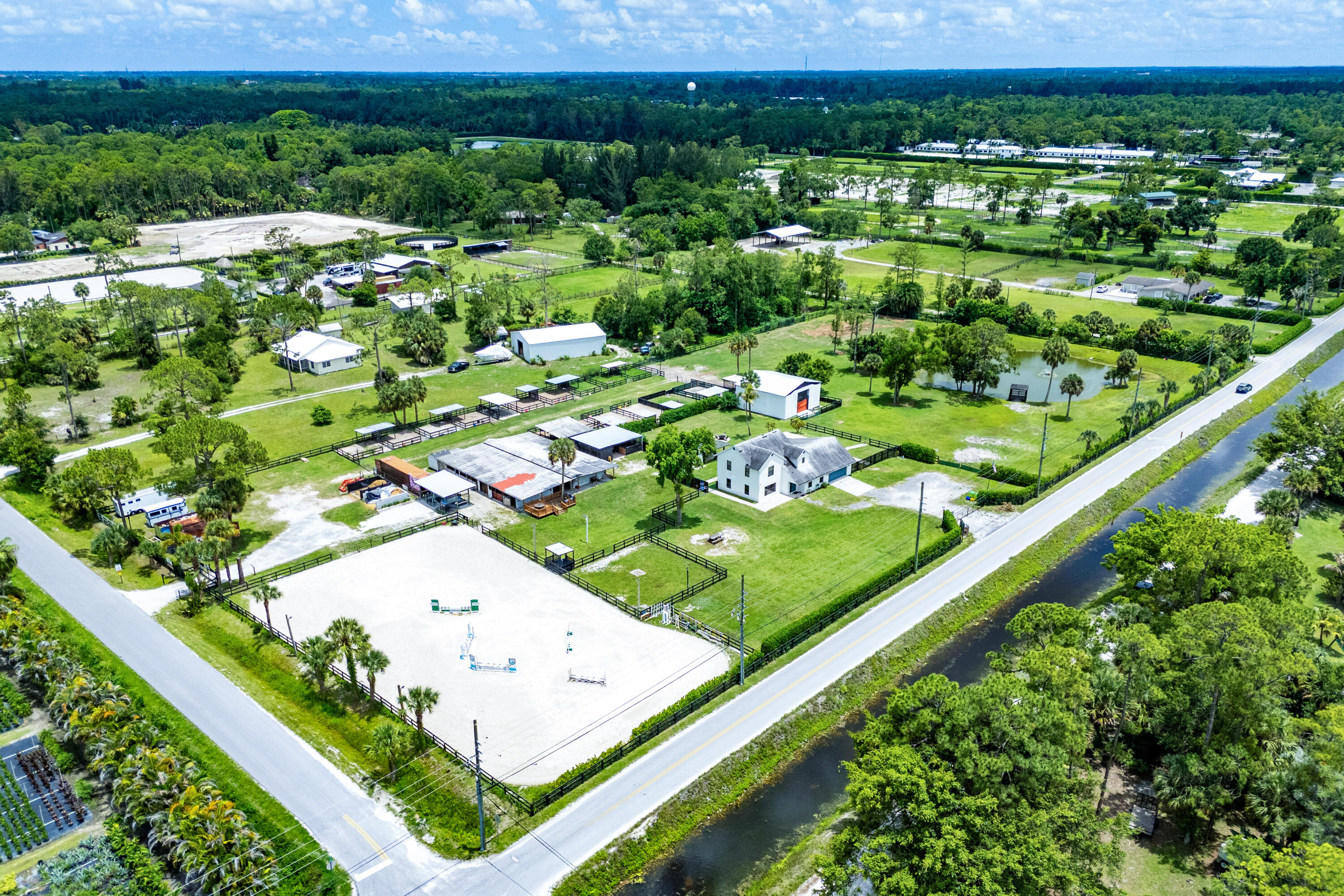 LOXAHATCHEE GROVES - Residential Lease
