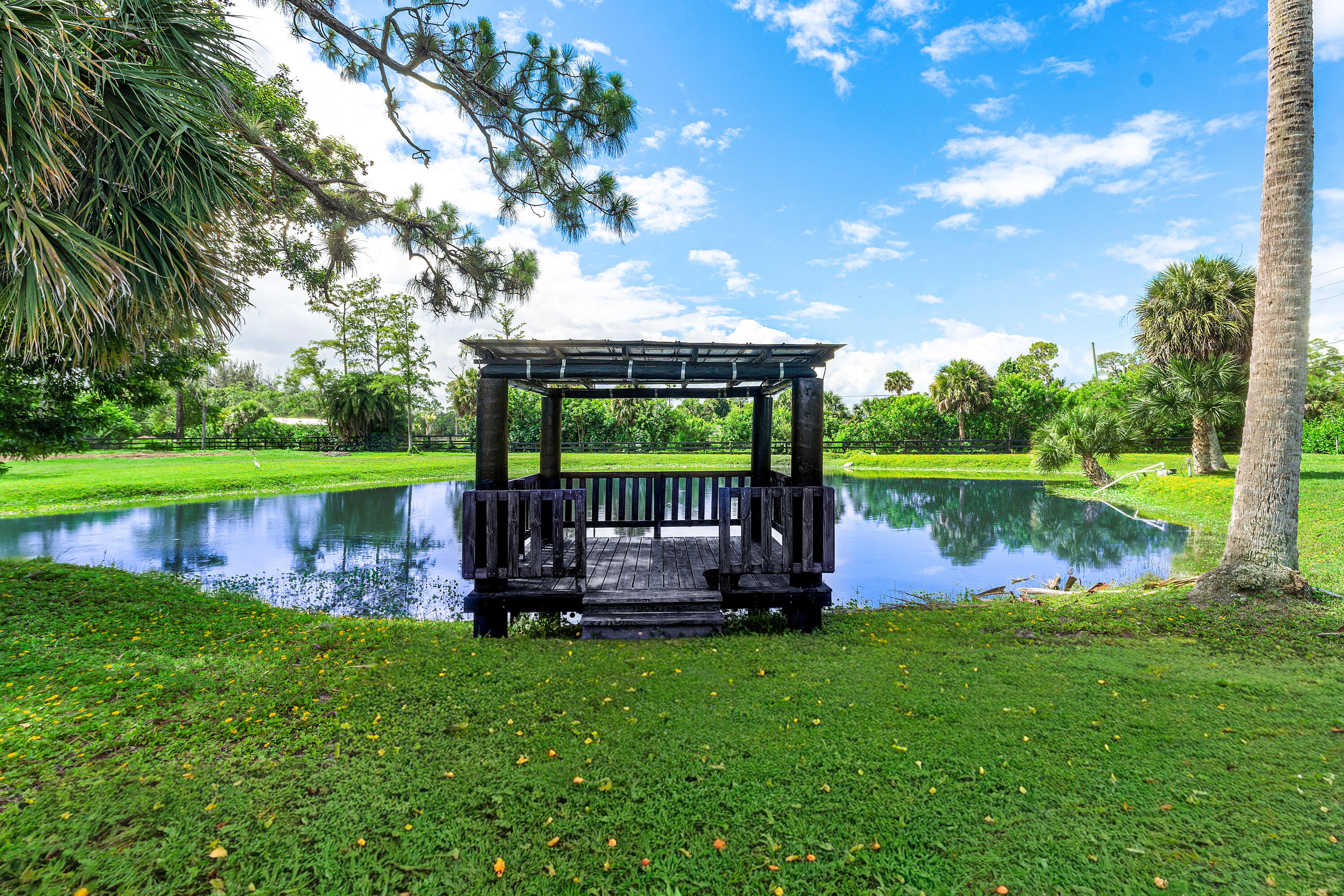 LOXAHATCHEE GROVES - Residential Lease