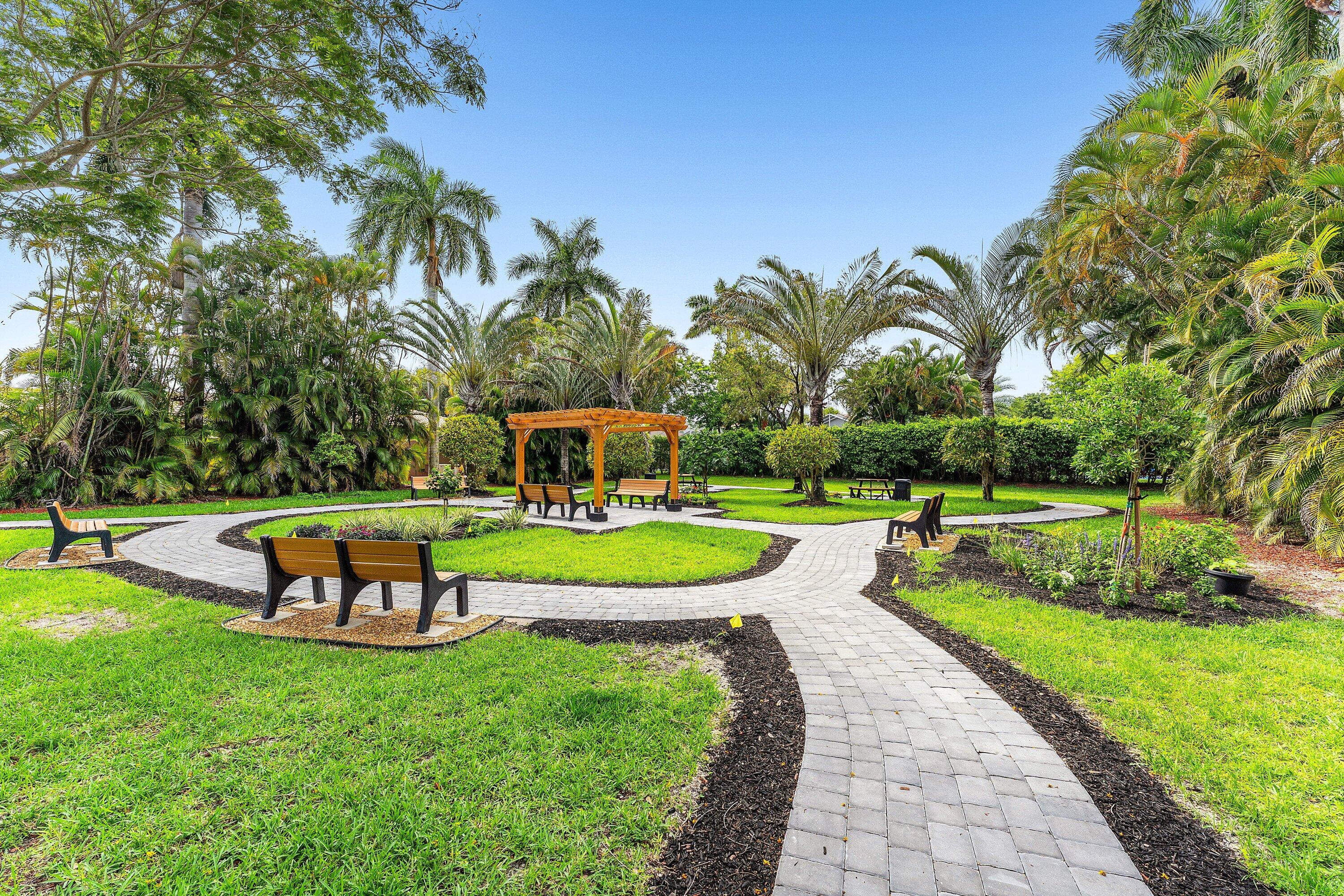 MAJESTIC ISLES - Residential