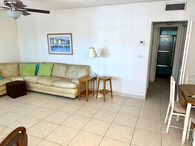 CRYSTAL COURT MANOR NO 11 CONDO - Residential Lease