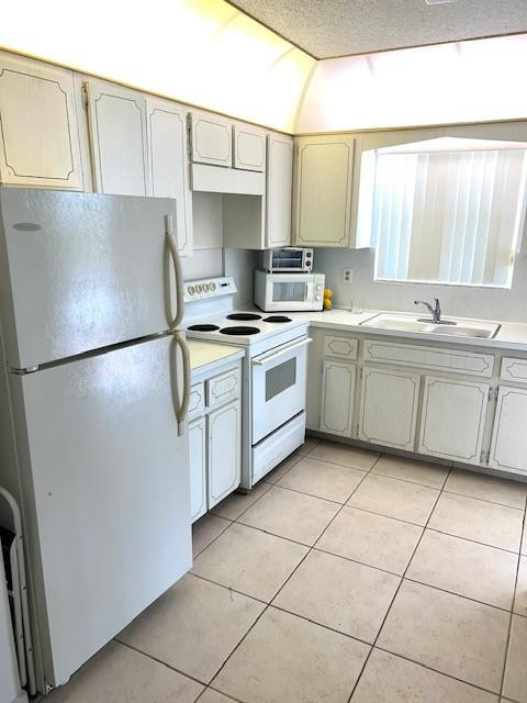 CRYSTAL COURT MANOR NO 11 CONDO - Residential Lease