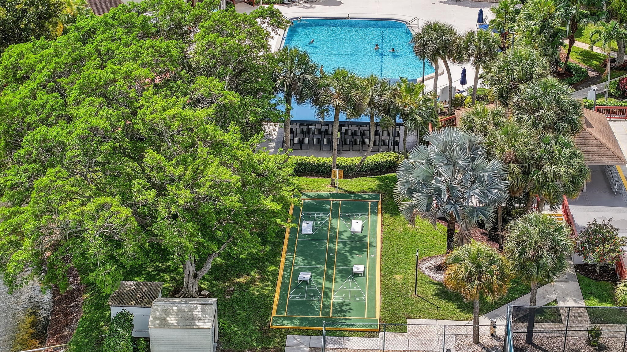 LAKESIDE CONDO 2 OF BANYAN SPRINGS - Residential