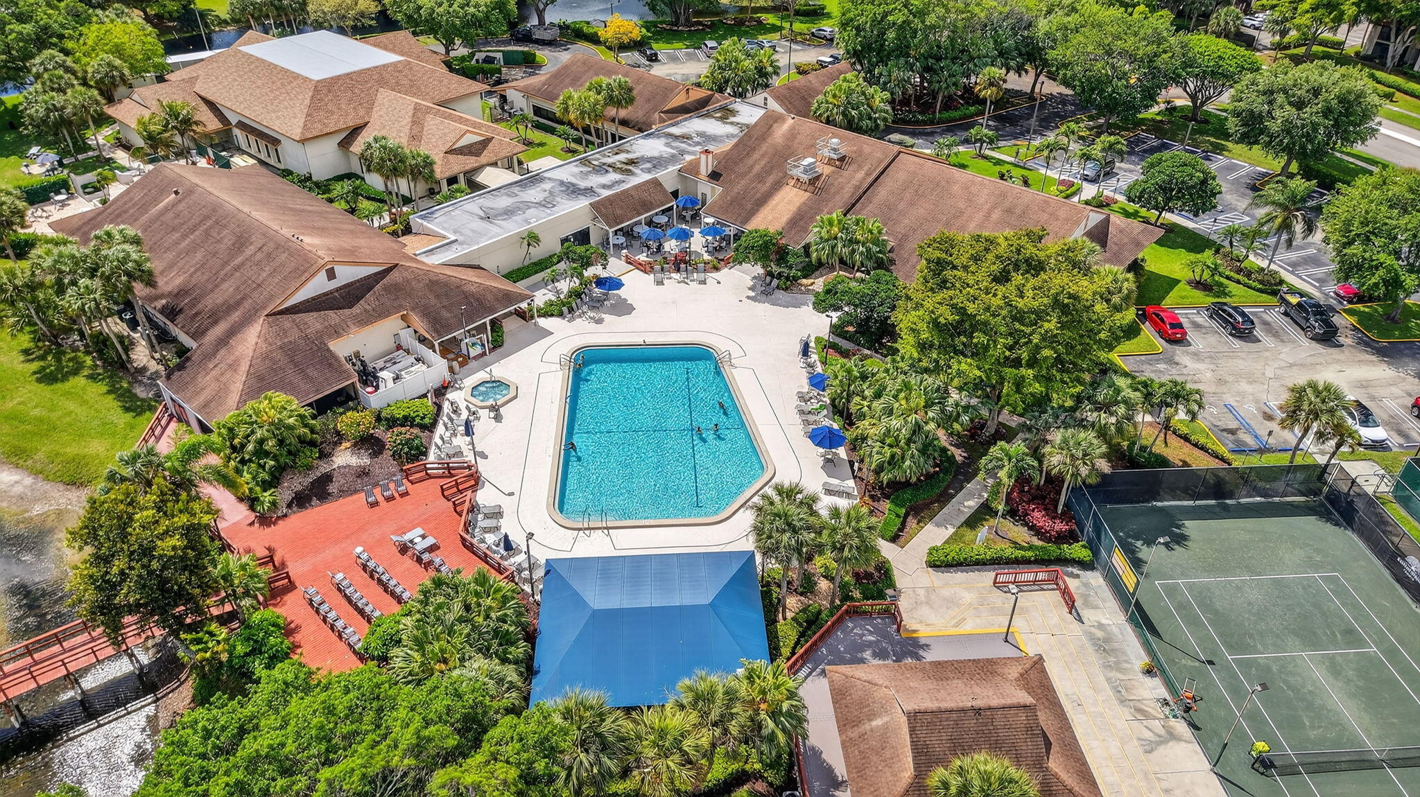 LAKESIDE CONDO 2 OF BANYAN SPRINGS - Residential