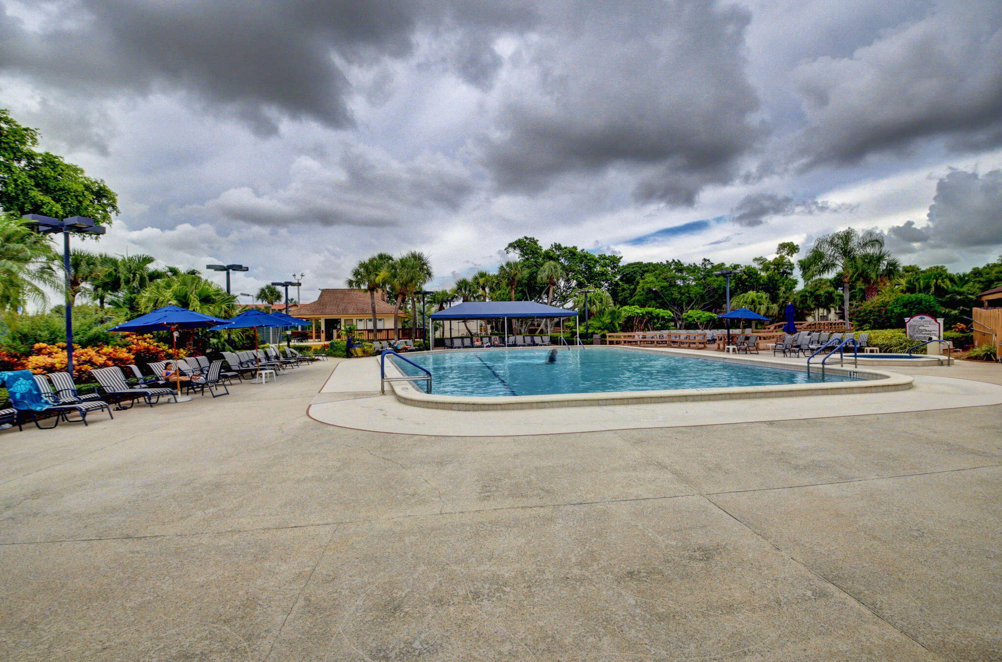 LAKESIDE CONDO 2 OF BANYAN SPRINGS - Residential