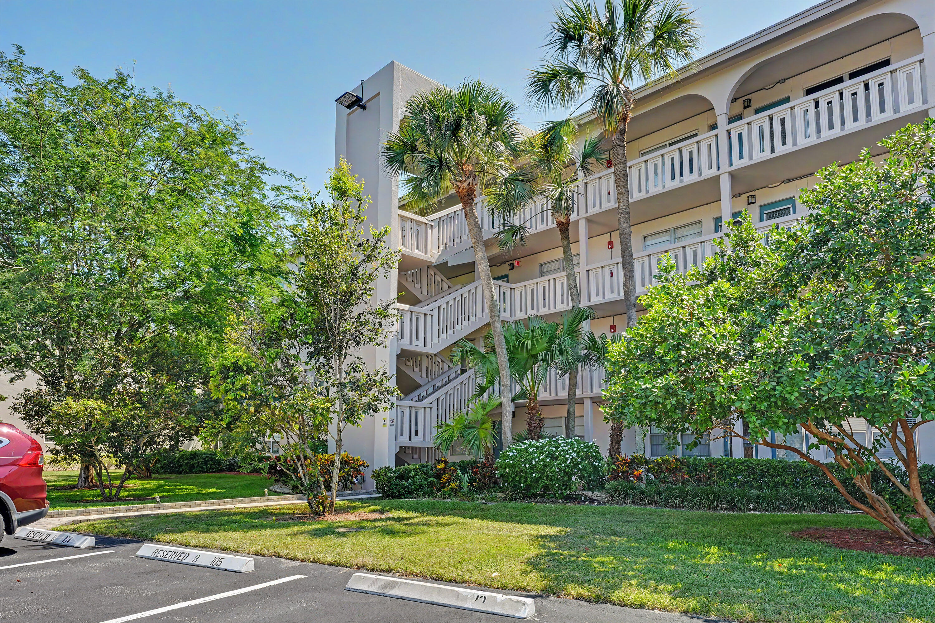 GRANADA VILLAGE B CONDO - Residential