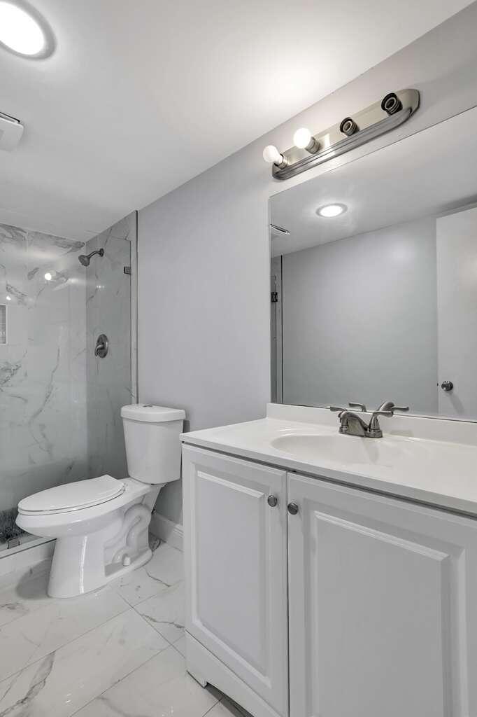 MANORS OF INVERRARY I-3 - Residential Lease