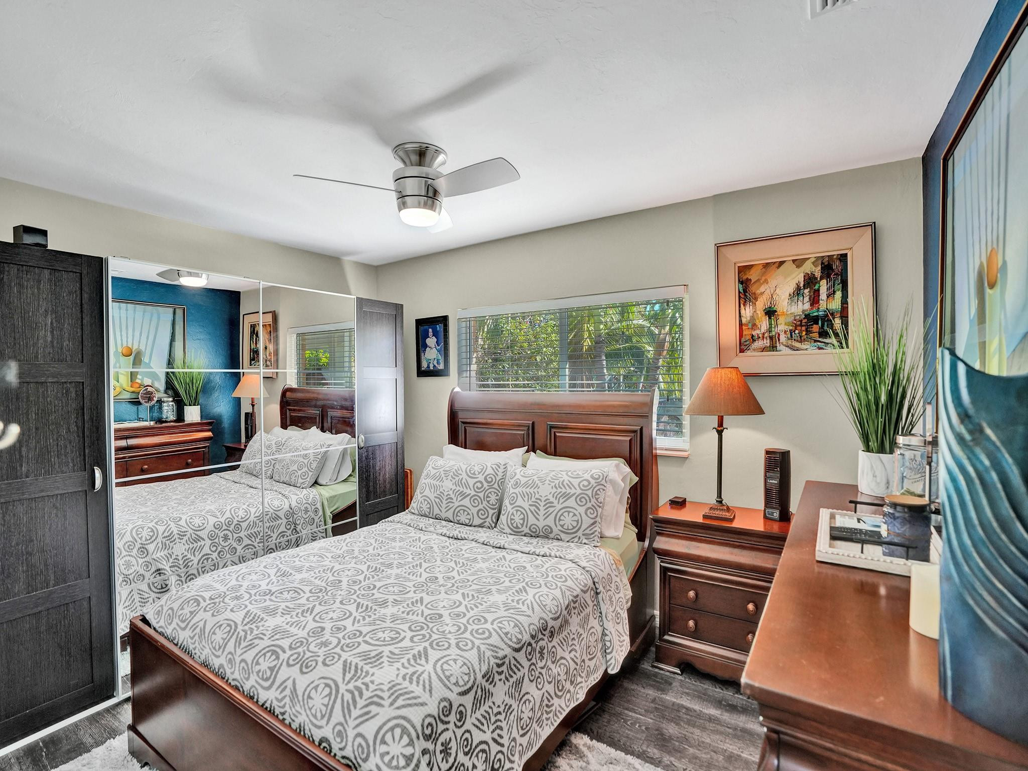 Lauderdale Park 6-33 1/2 - Residential