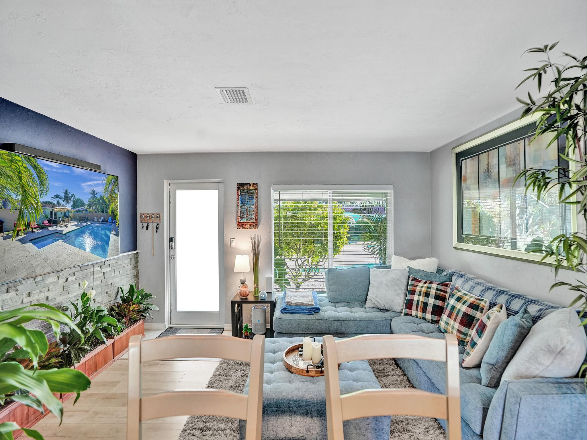 Lauderdale Park 6-33 1/2 - Residential