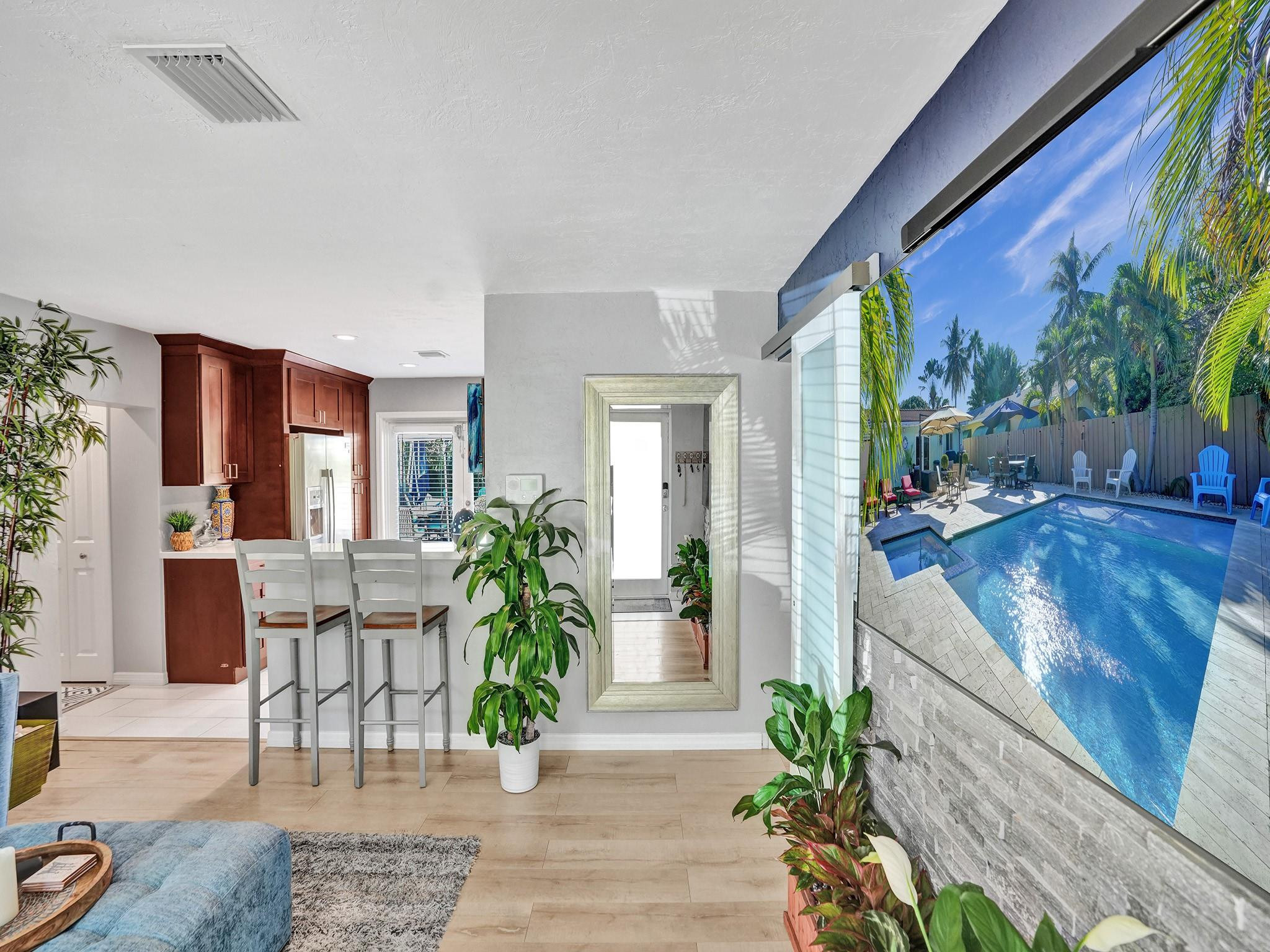 Lauderdale Park 6-33 1/2 - Residential