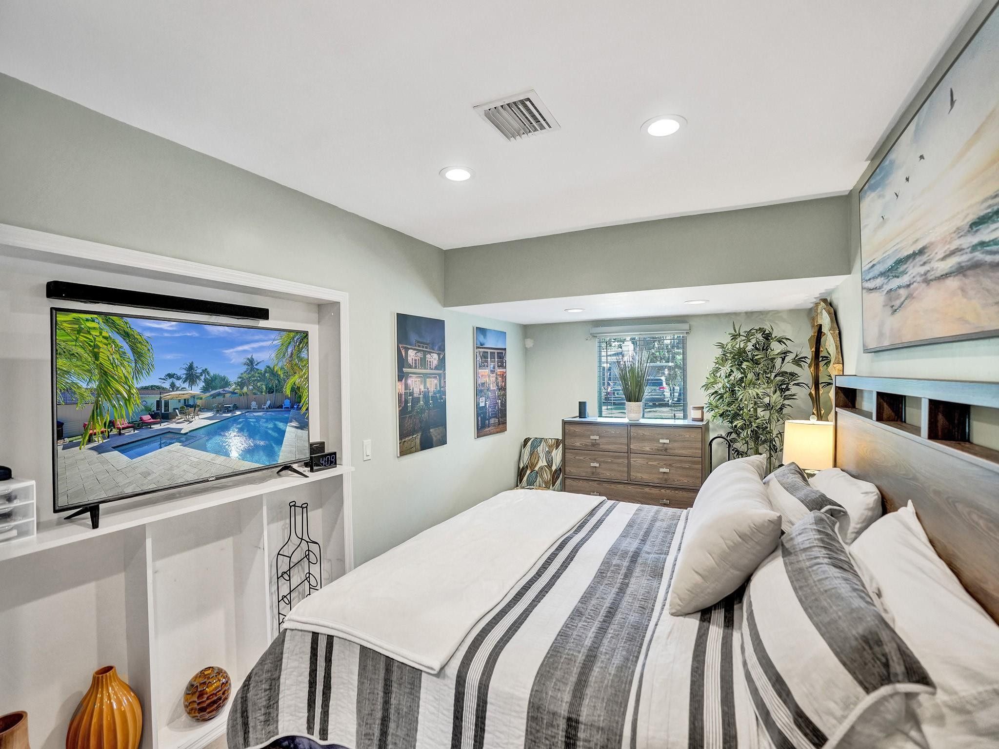 Lauderdale Park 6-33 1/2 - Residential