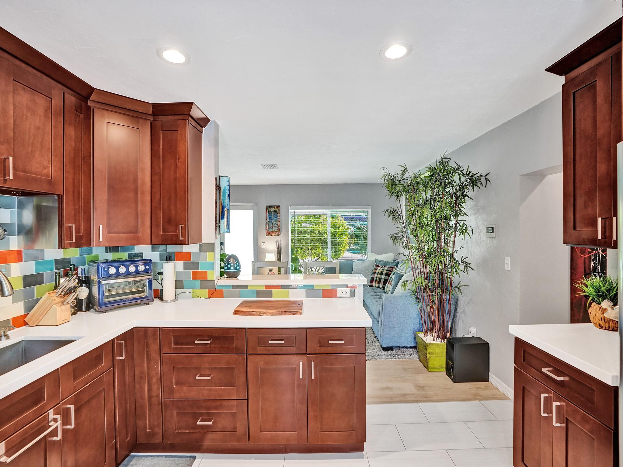 Lauderdale Park 6-33 1/2 - Residential