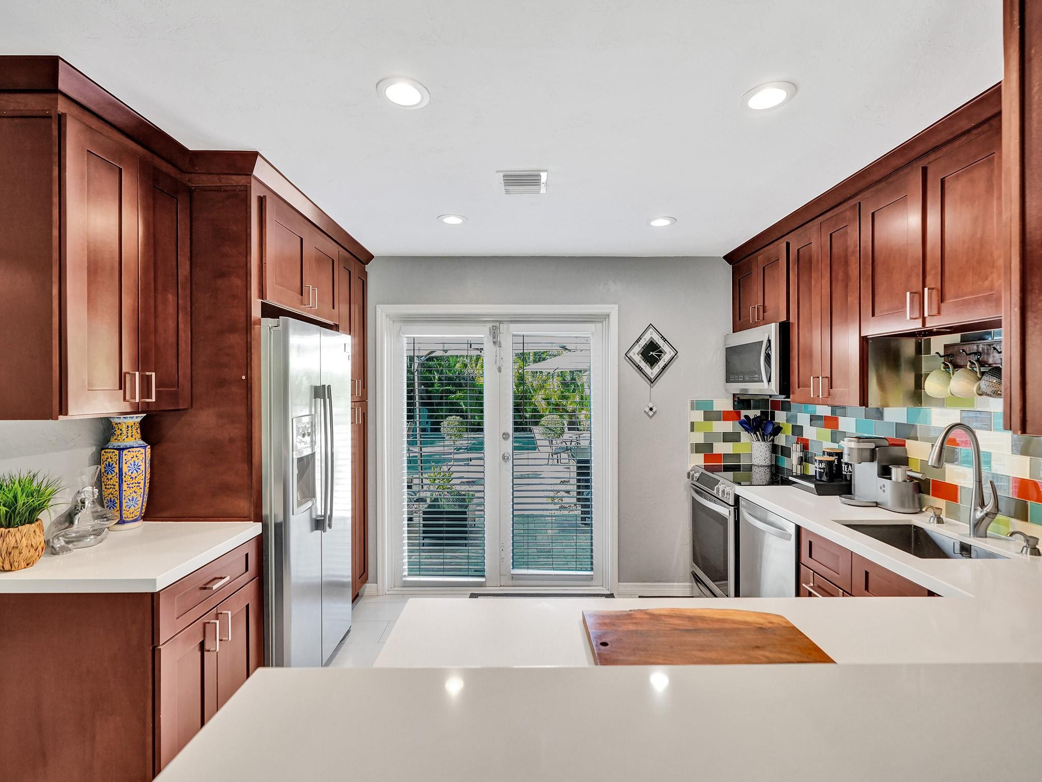 Lauderdale Park 6-33 1/2 - Residential