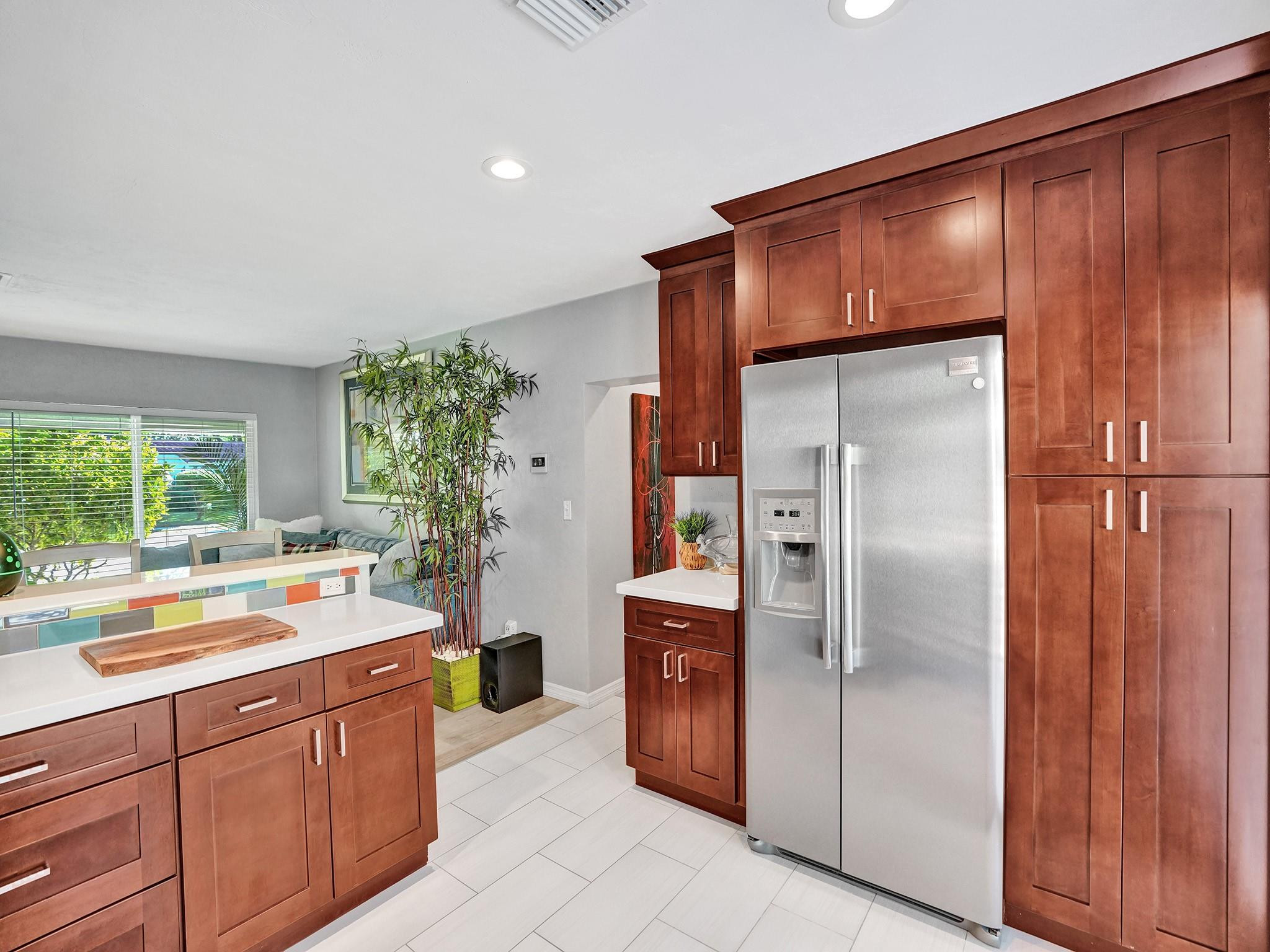 Lauderdale Park 6-33 1/2 - Residential