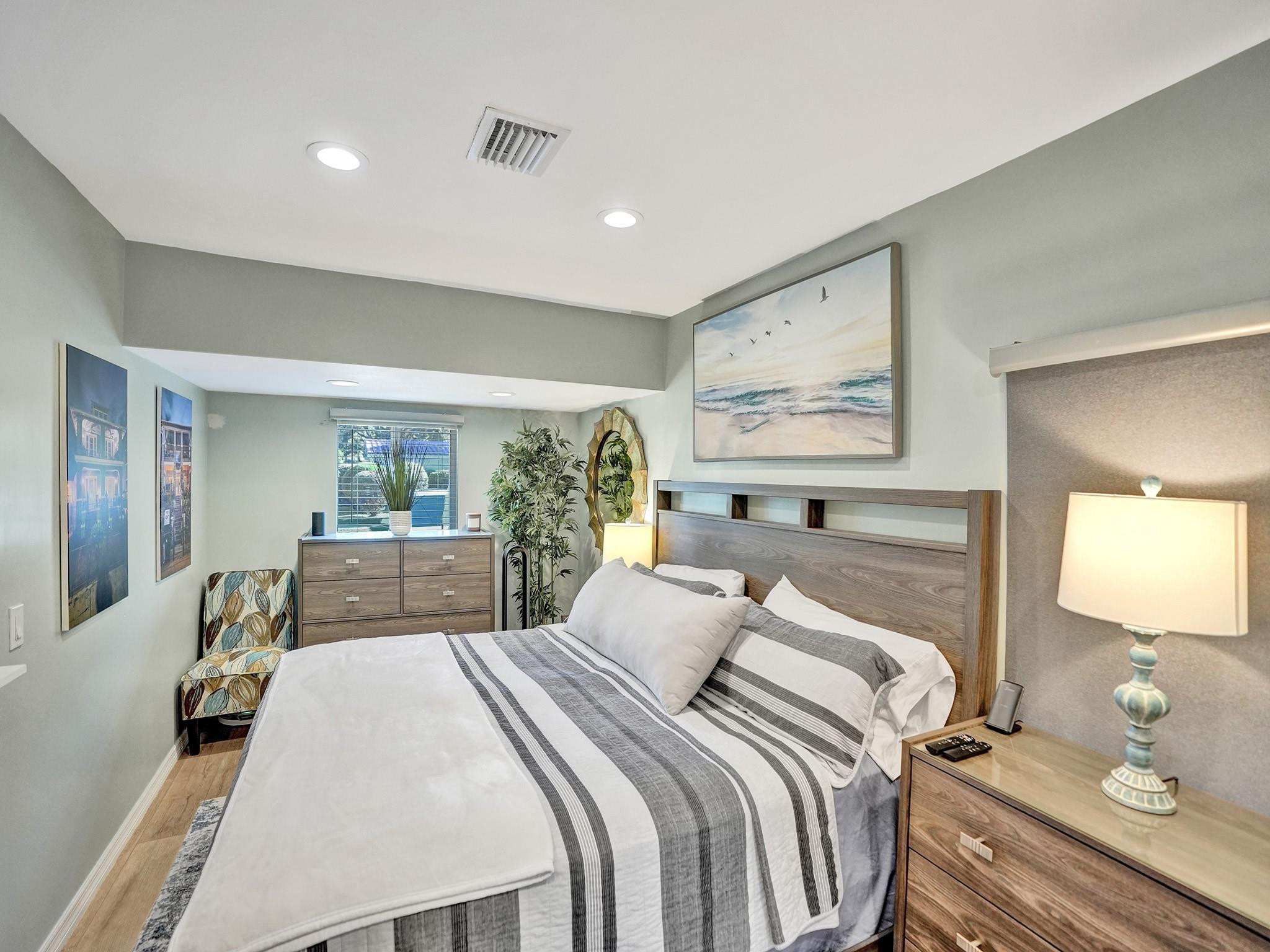 Lauderdale Park 6-33 1/2 - Residential