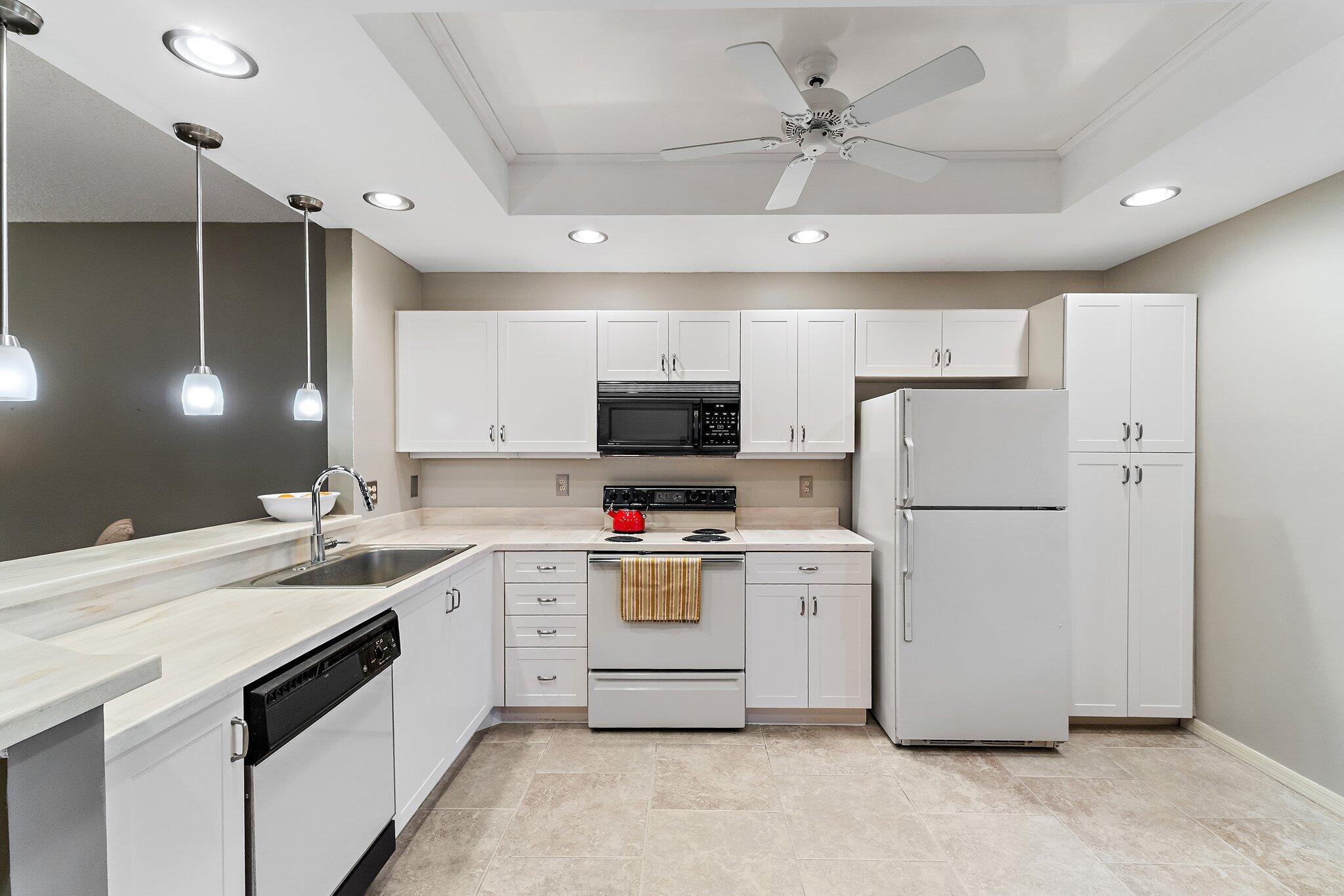 WILLIAMSBURG AT HERITAGE RIDGE CONDO - Residential