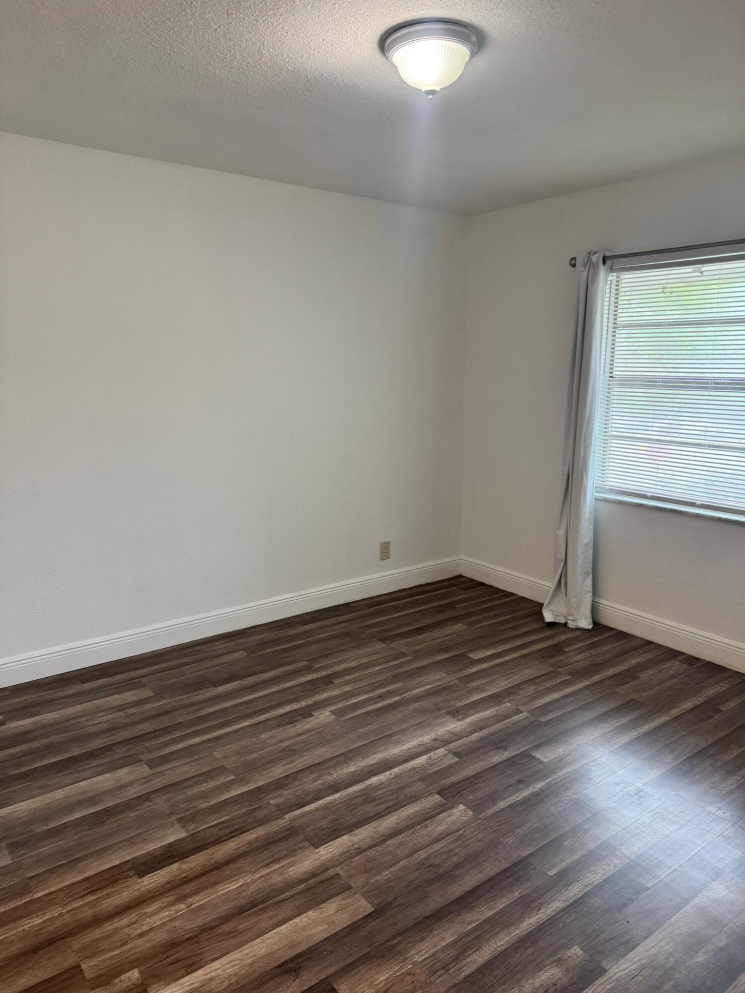 CORAL GARDENS CONDO - Residential