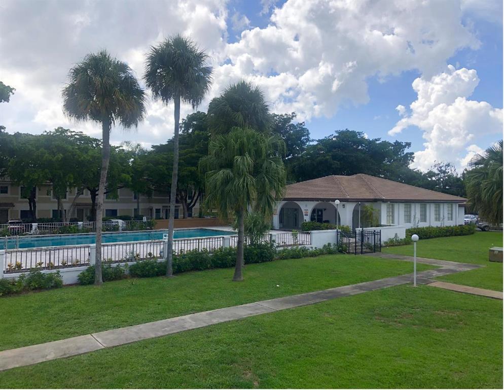 CORAL GARDENS CONDO - Residential