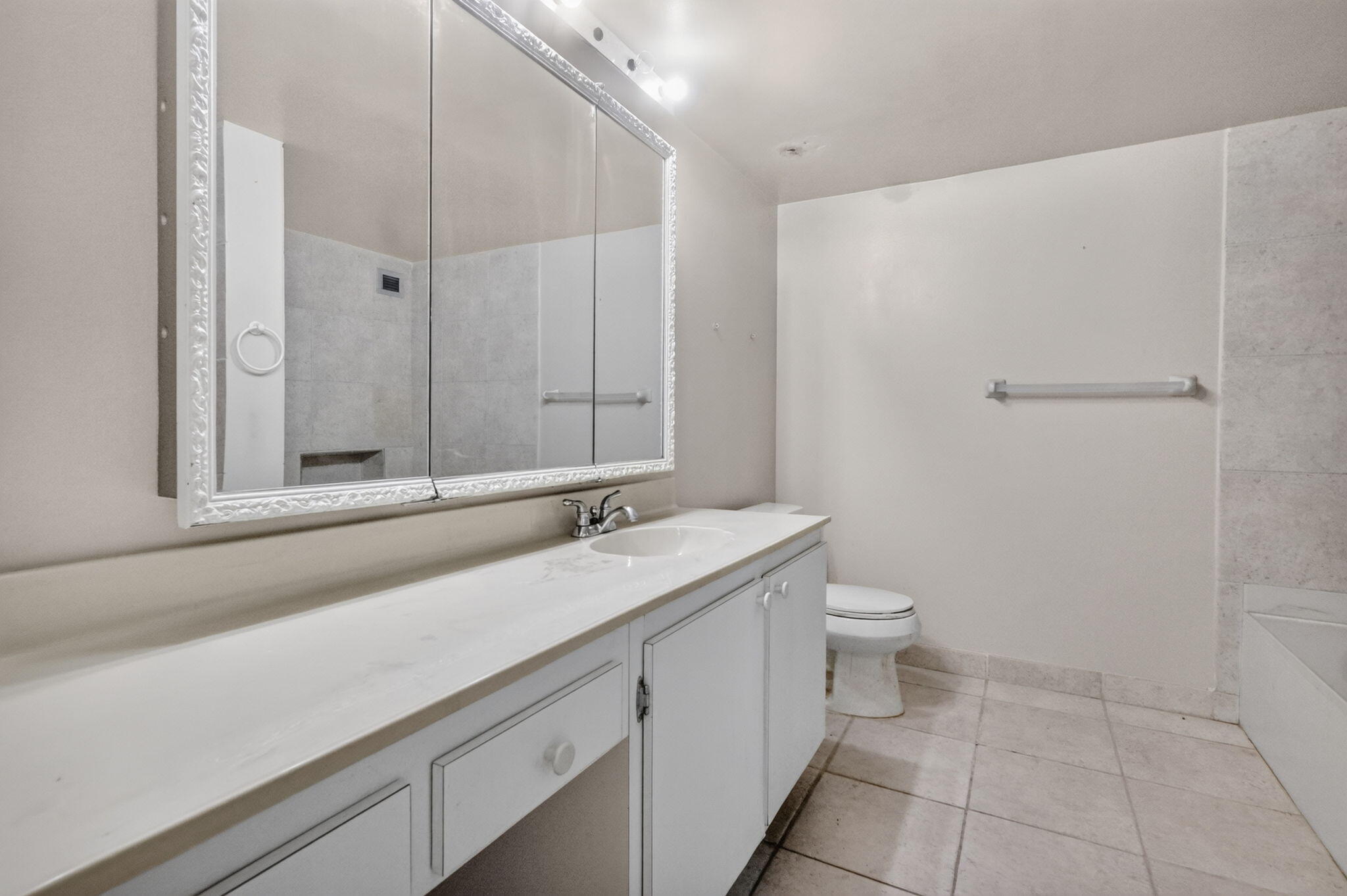 TOWERS OF OCEANVIEW SOUTH - Residential