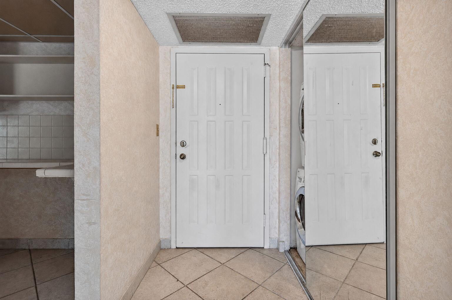 Huge 1430 corner 2-bedroom 2 bath with washer and dryer. Floor to ceiling windows in beautiful full service intracoastal bldg. Pool, tennis courts, fitness center. Close to shopping, the beaches and Gulfstream Park Apartment needs TLC.