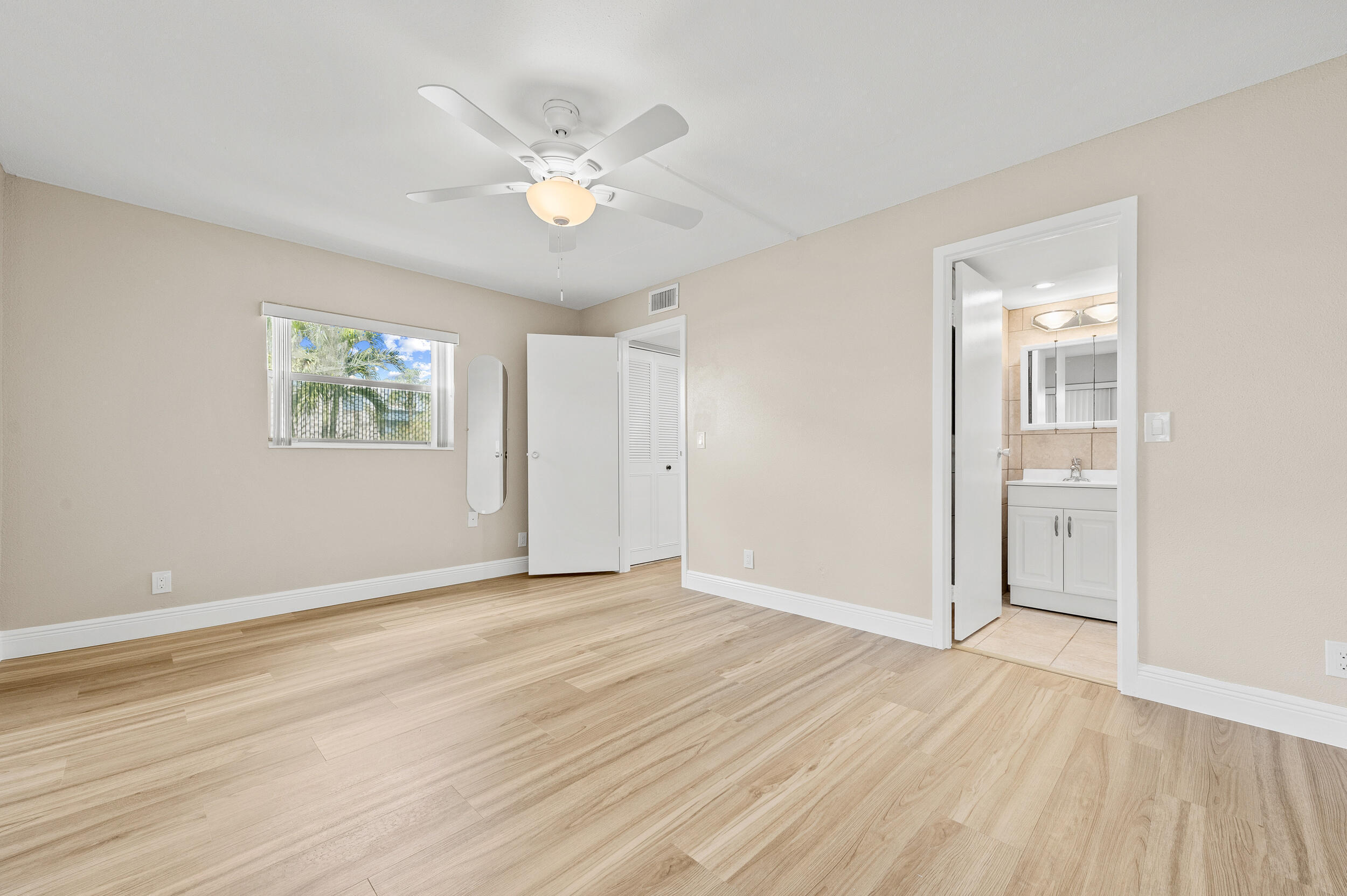 KINGS POINT FLANDERS CONDOS - Residential